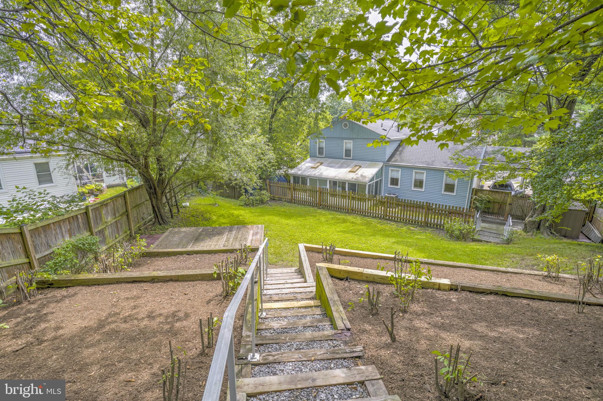 WHITE OAK MANOR - Residential