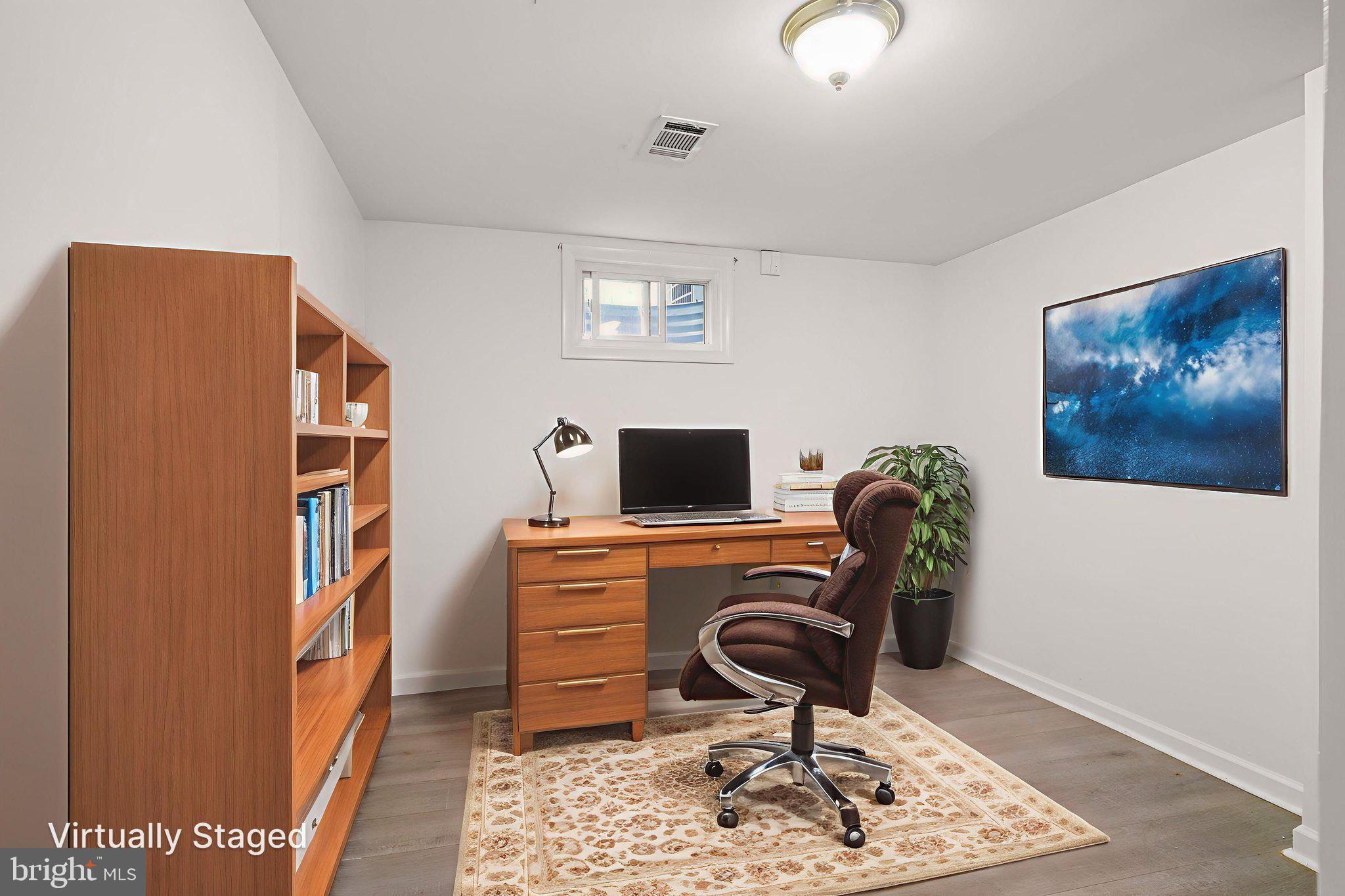 WHITE OAK MANOR - Residential