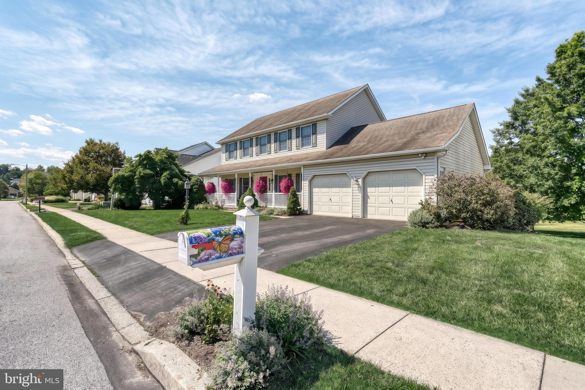 2220 CANTERBURY DRIVE