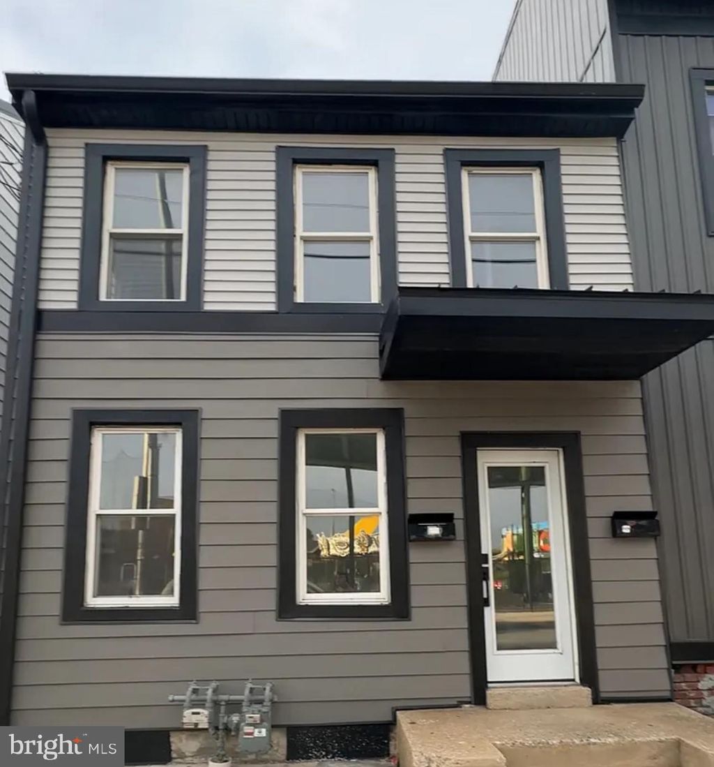 Photo of 115 E Arch Street, YORK, PA 17401 (MLS # PAYK2093098)