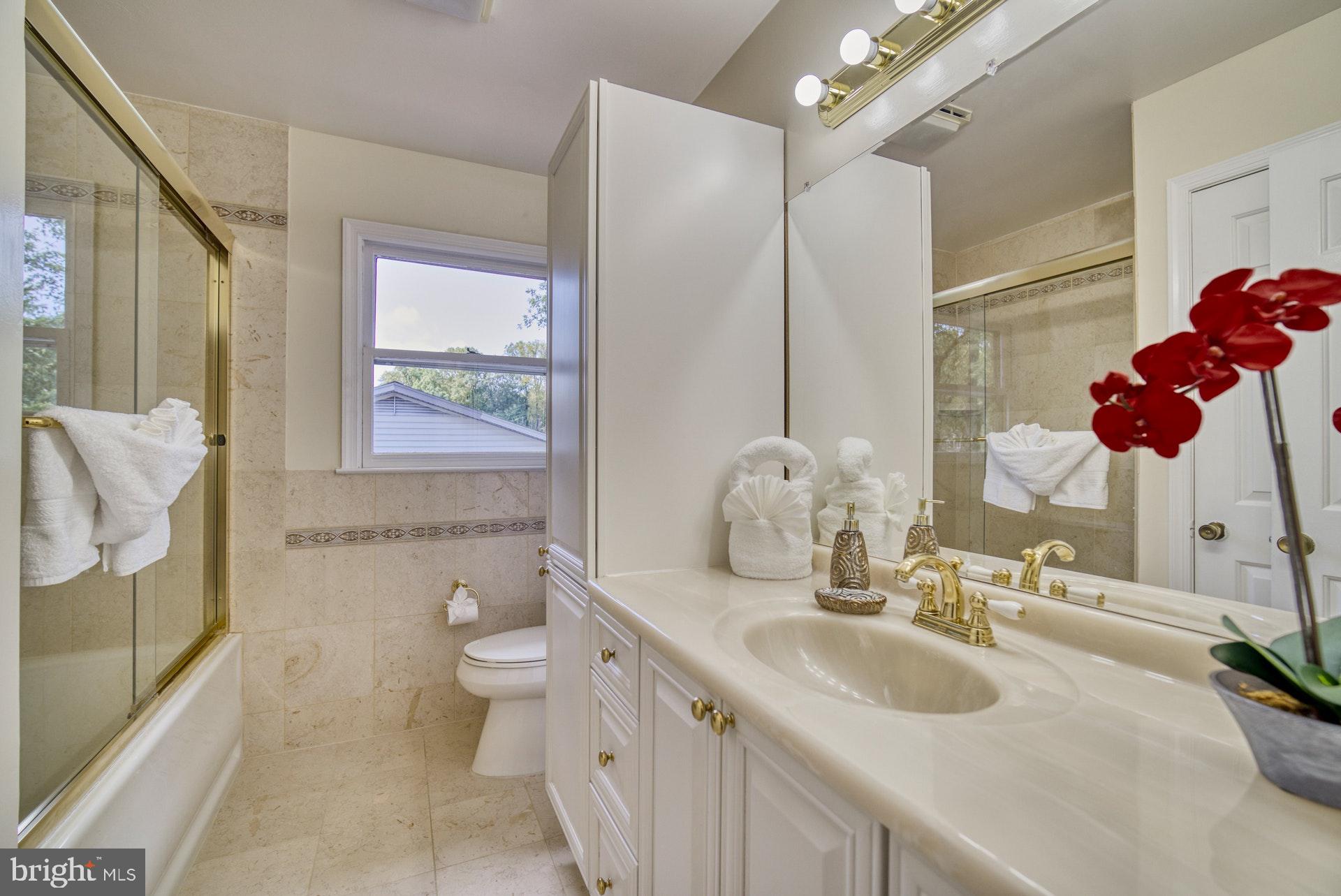 LONGWOOD KNOLLS - Residential