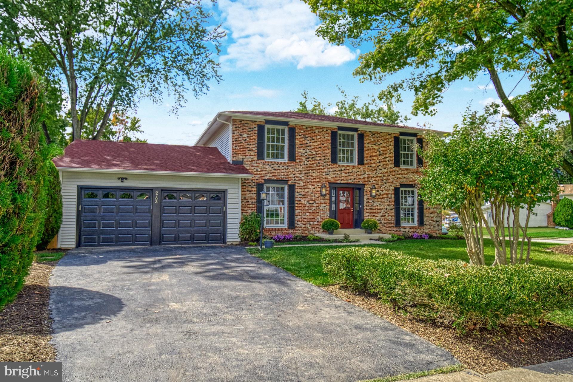 LONGWOOD KNOLLS - Residential