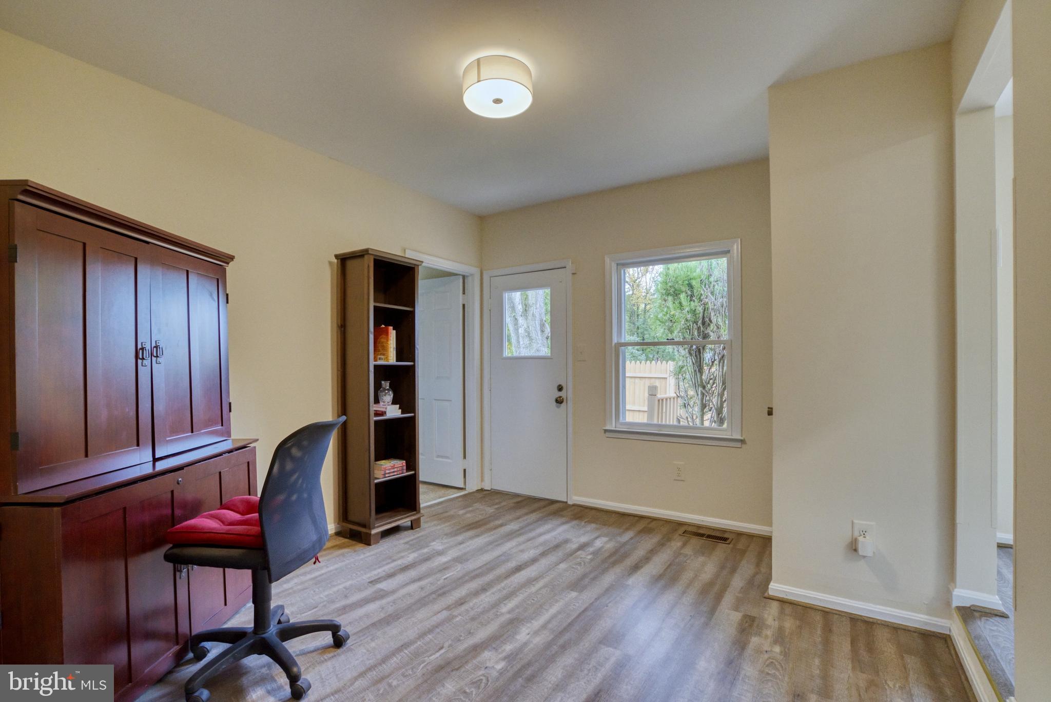 LONGWOOD KNOLLS - Residential