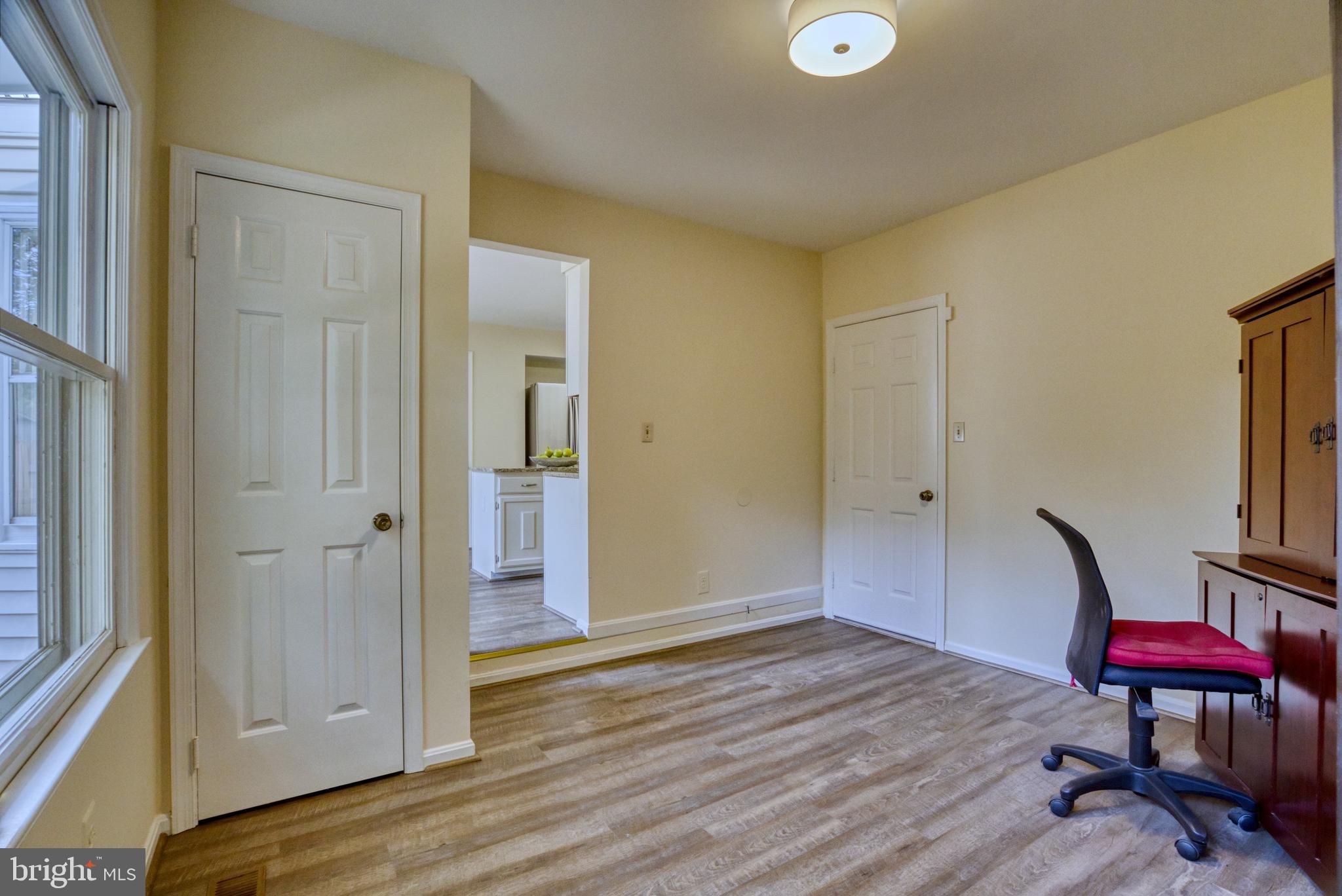 LONGWOOD KNOLLS - Residential