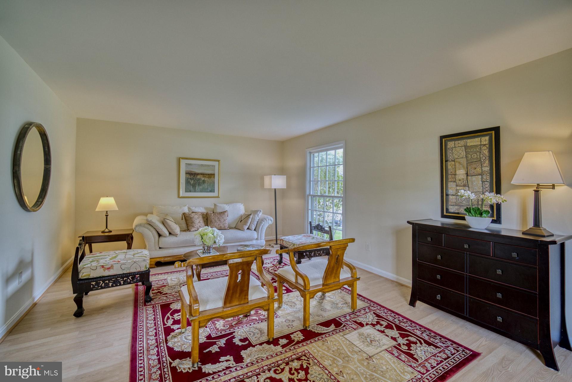 LONGWOOD KNOLLS - Residential