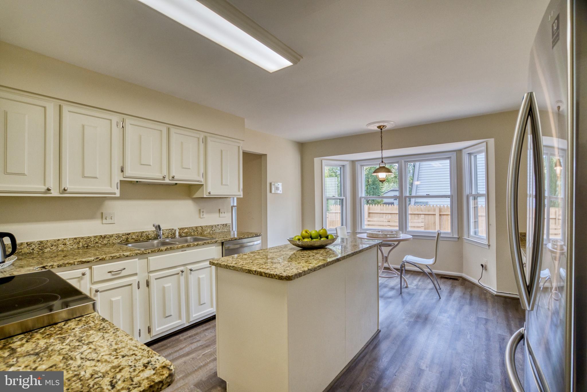 LONGWOOD KNOLLS - Residential