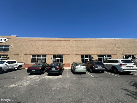 Photo of 12097 Cadet Court, MANASSAS, VA 20109 (MLS # VAPW2119794)