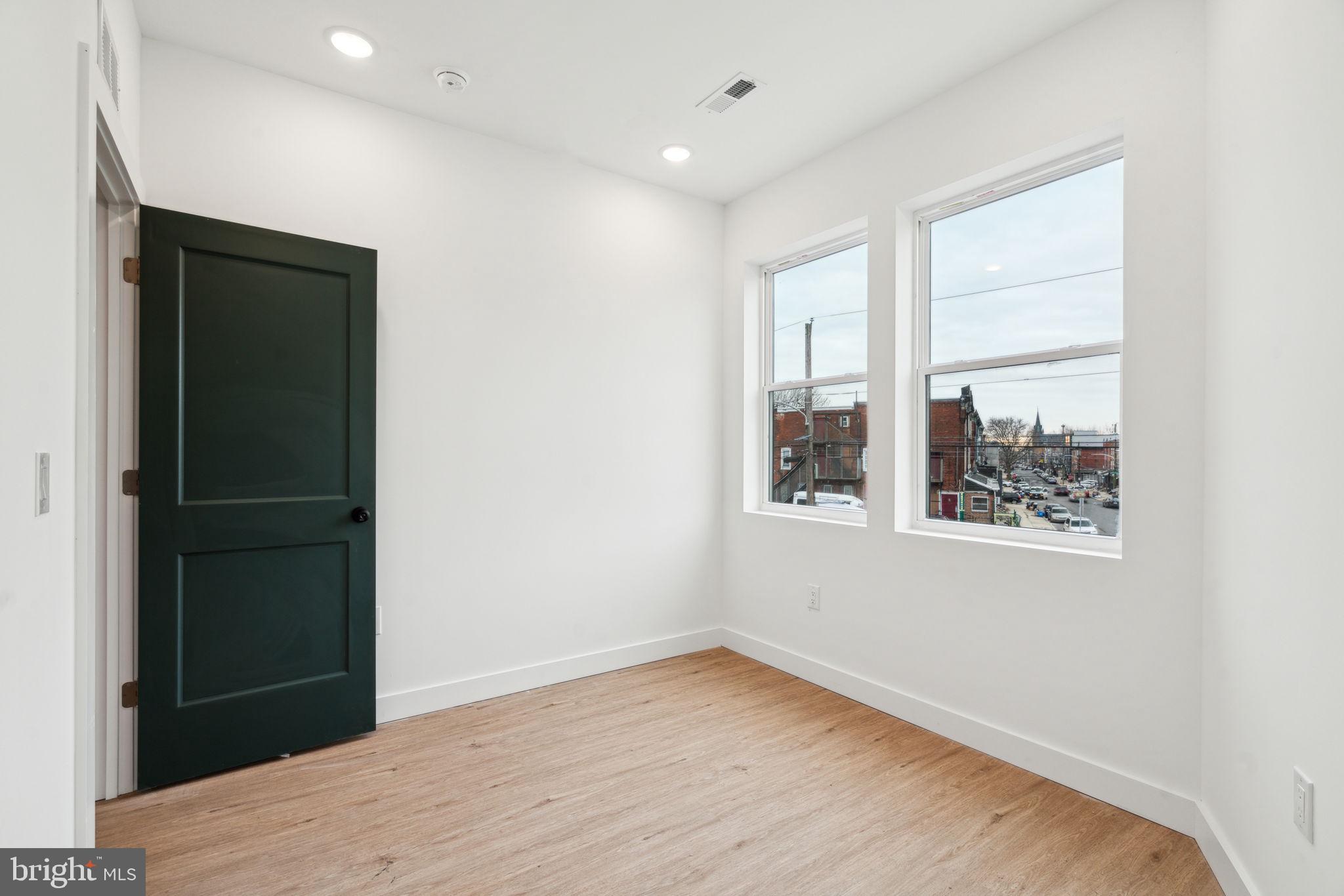 BELMONT - Residential Lease