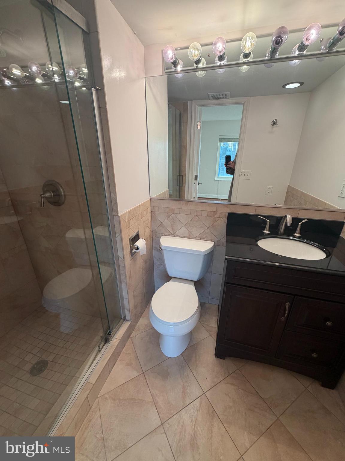 ROTONDA - Residential Lease