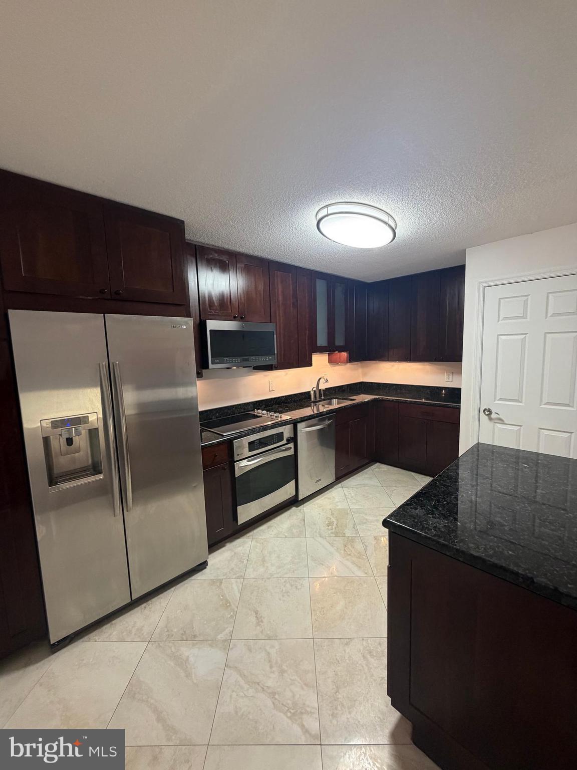 ROTONDA - Residential Lease