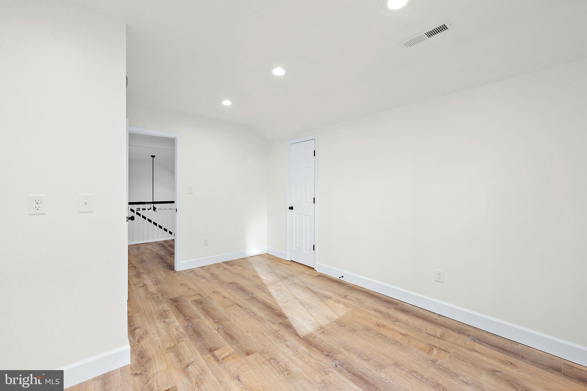 OCEAN PINES - THE POINT - Residential