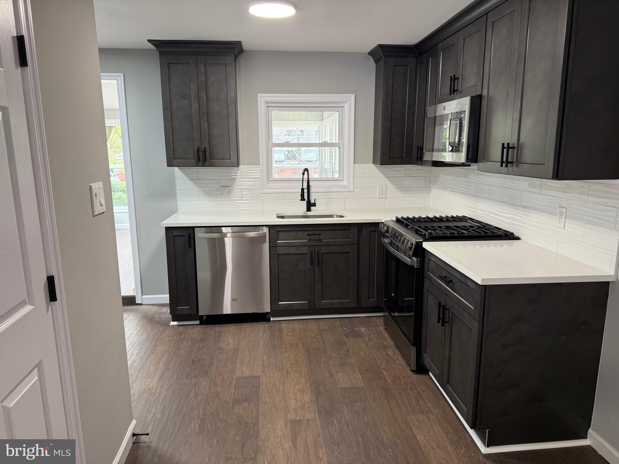 HAMILTON PARK - Residential