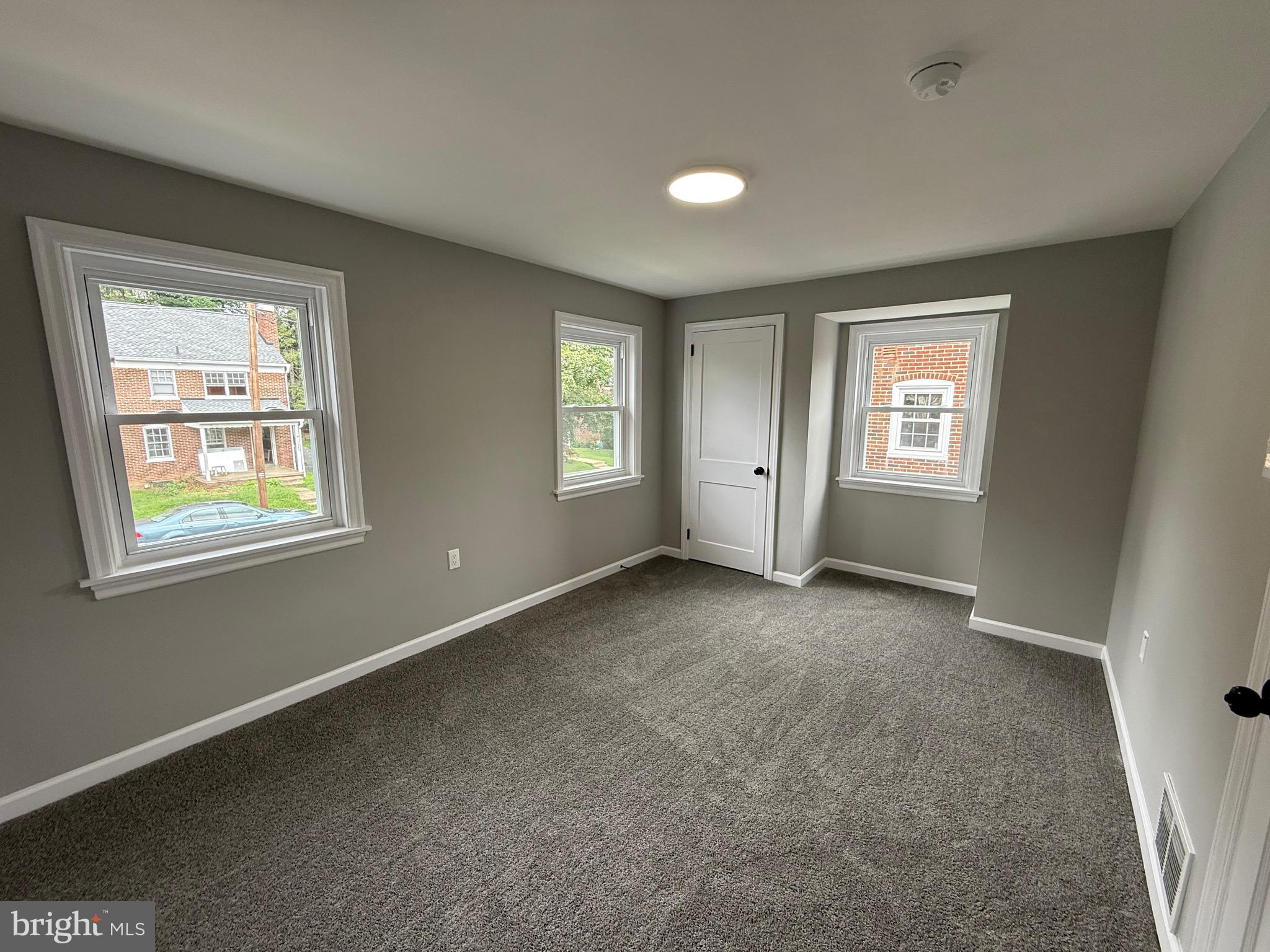 HAMILTON PARK - Residential