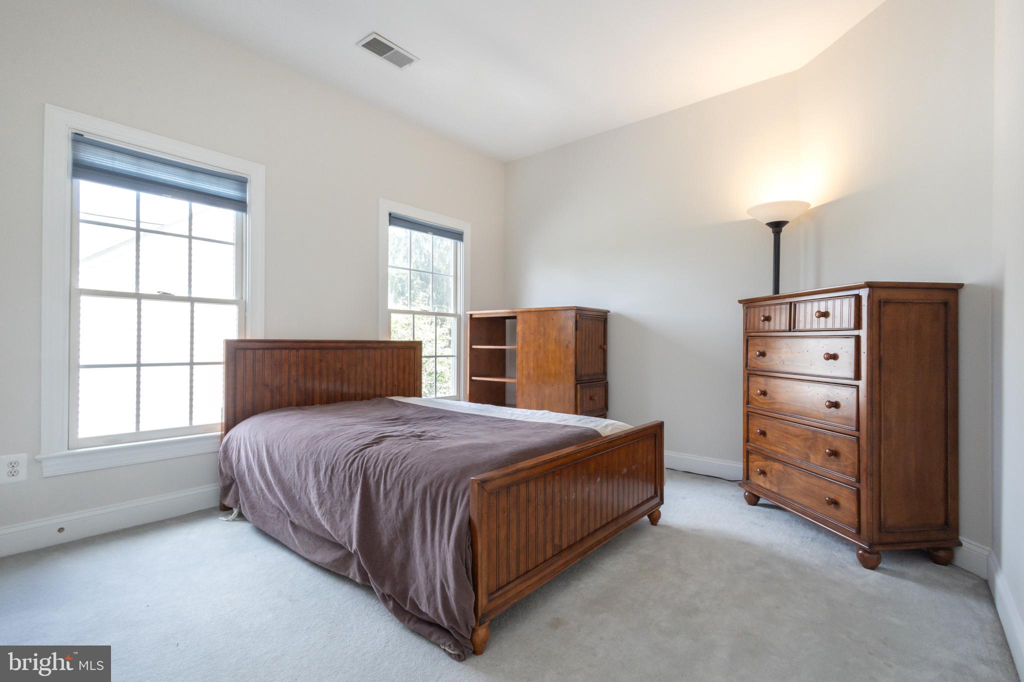 FOREST HILLS OF FAIRFAX - Residential Lease