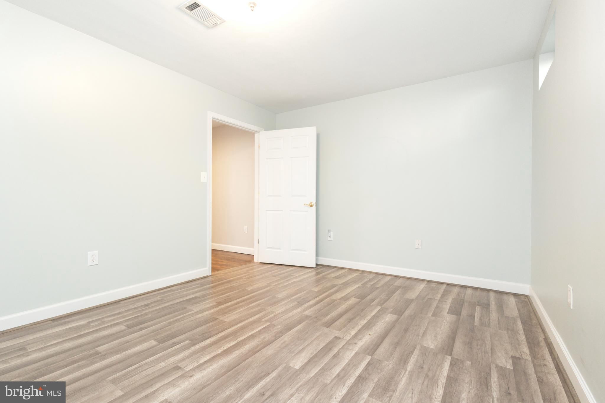 FOREST HILLS OF FAIRFAX - Residential Lease