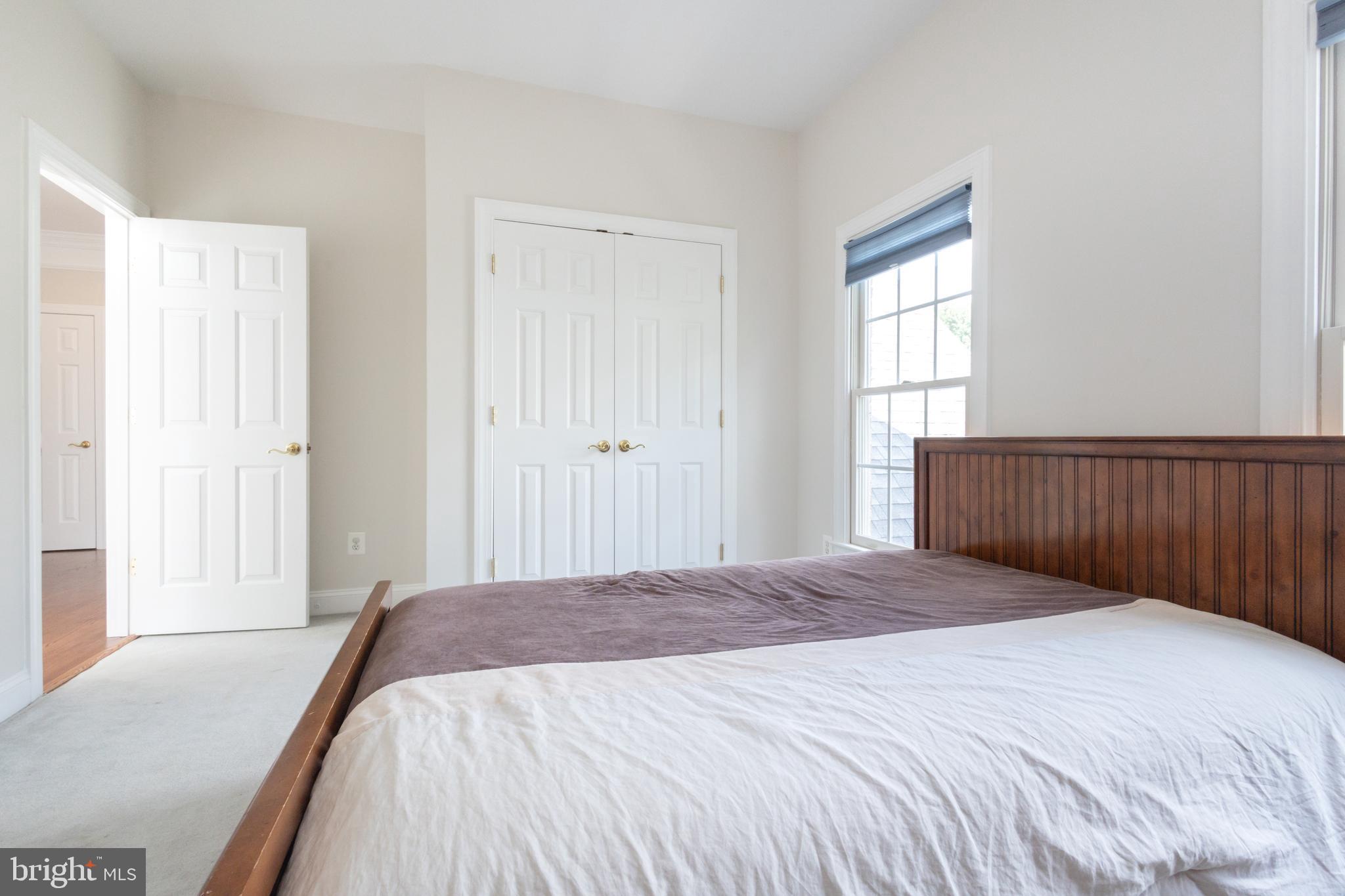 FOREST HILLS OF FAIRFAX - Residential Lease