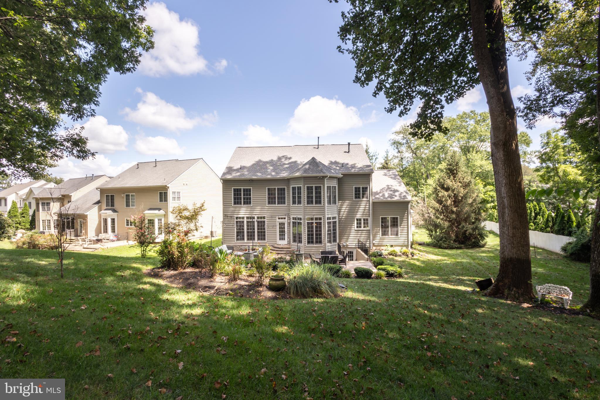 FOREST HILLS OF FAIRFAX - Residential Lease