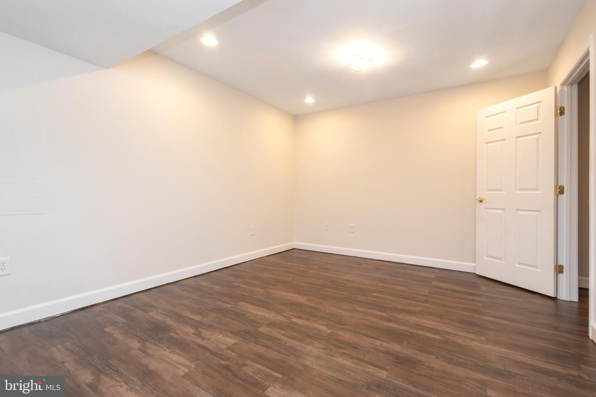 FOREST HILLS OF FAIRFAX - Residential Lease