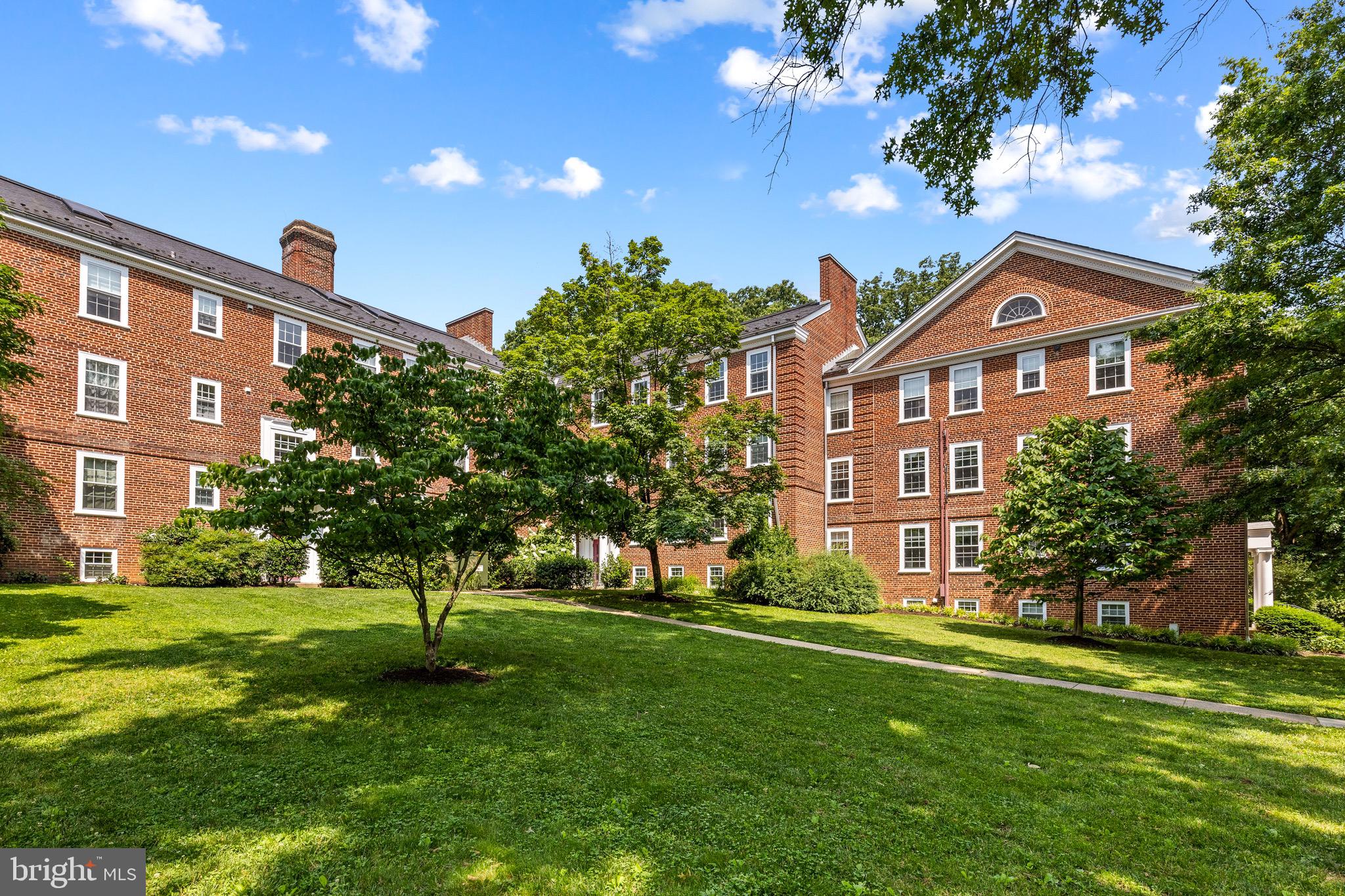3470 39TH STREET NW F678