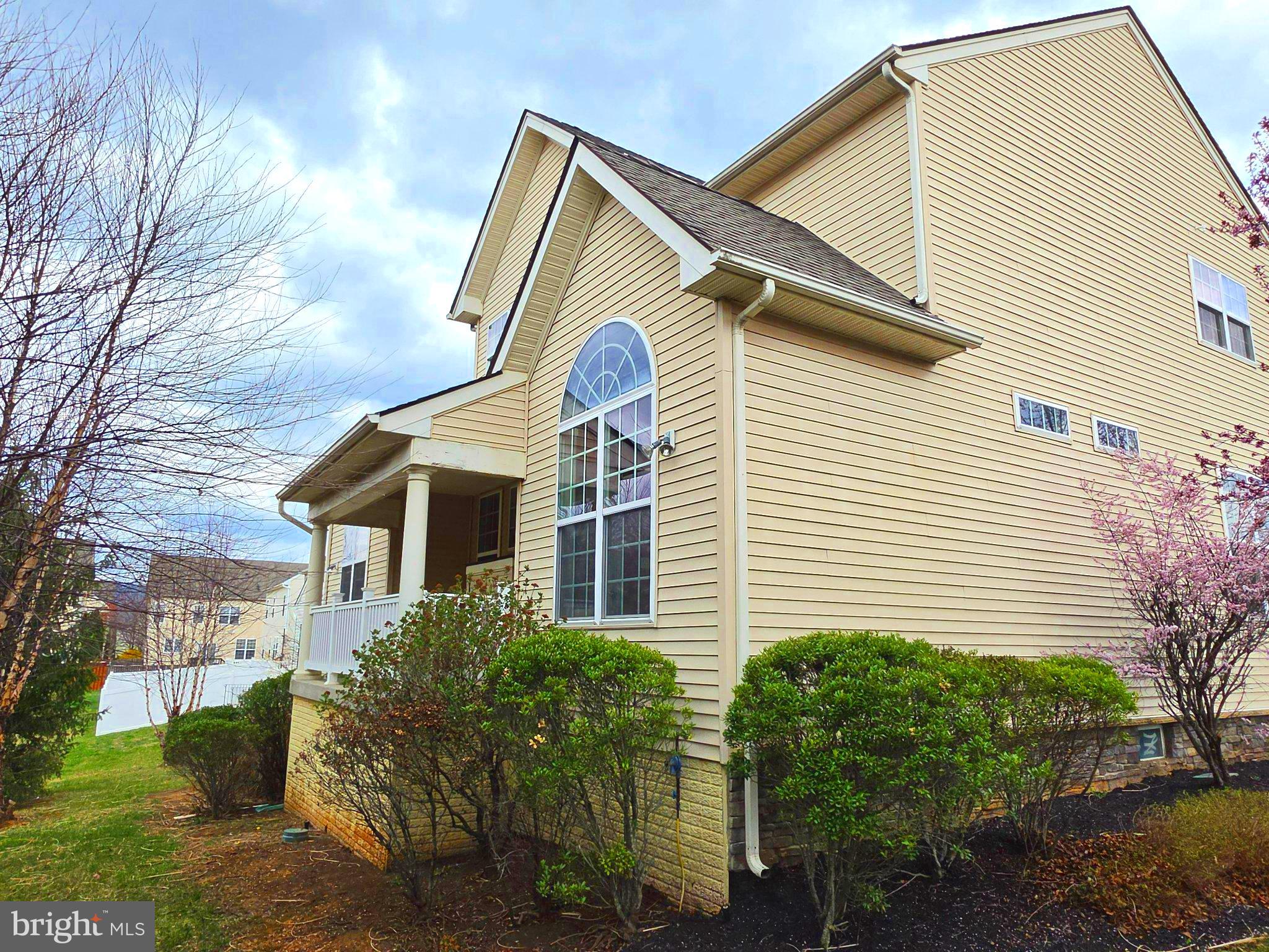 MARTINSBURG STATION - Residential