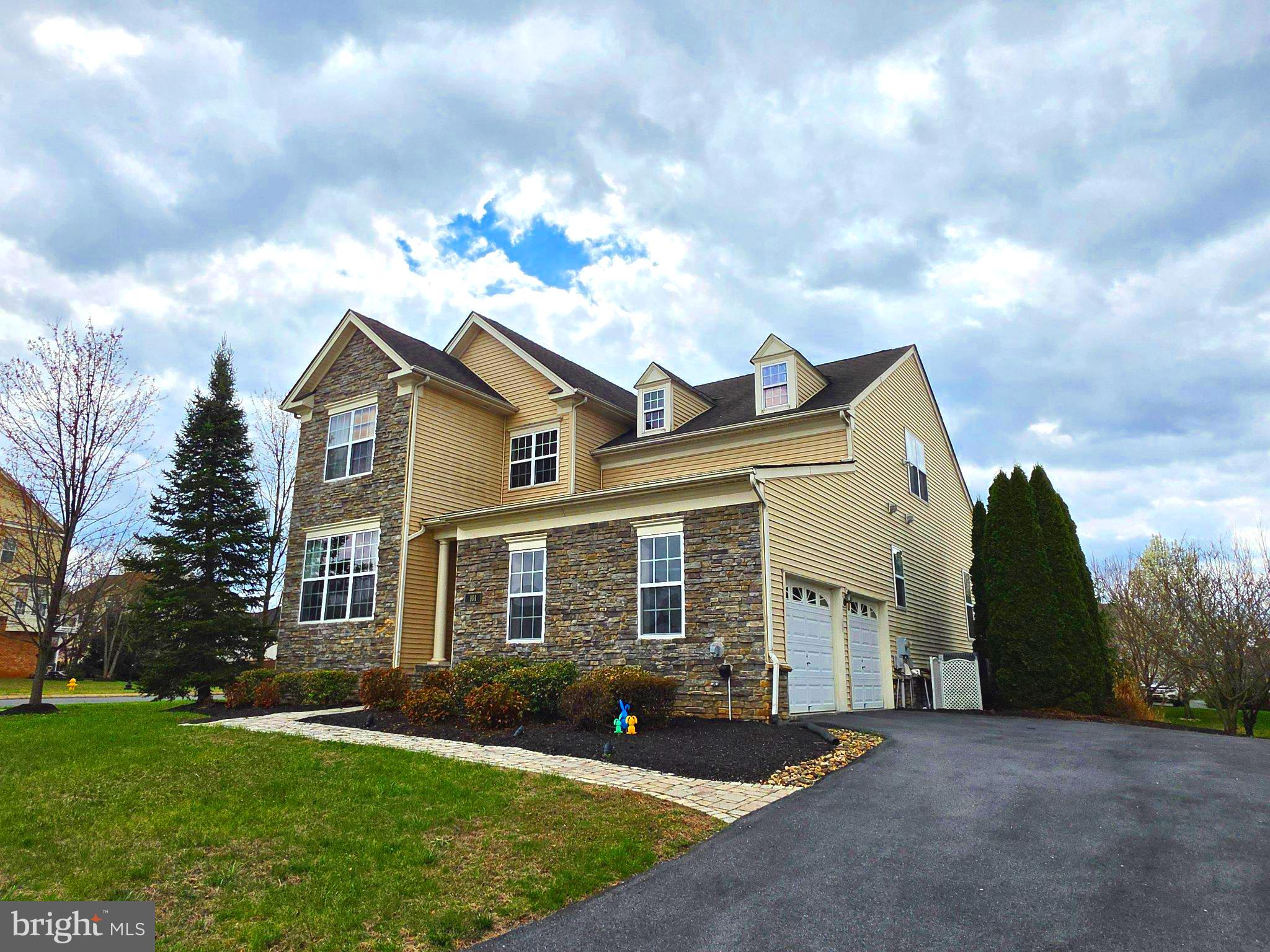 MARTINSBURG STATION - Residential