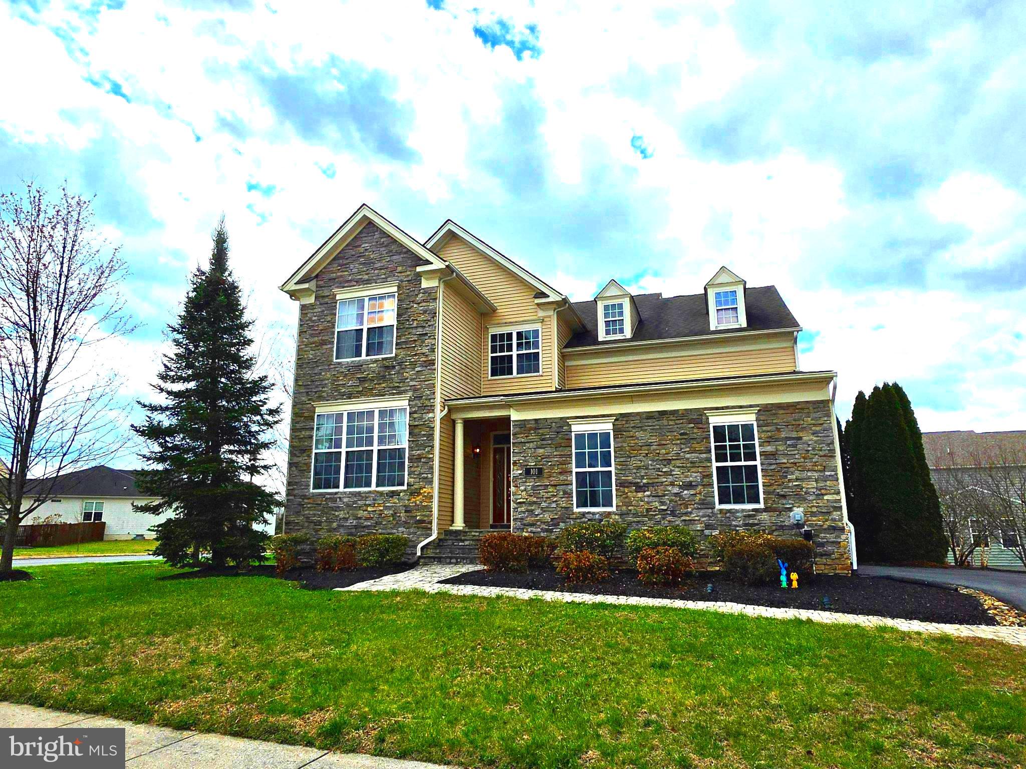 MARTINSBURG STATION - Residential