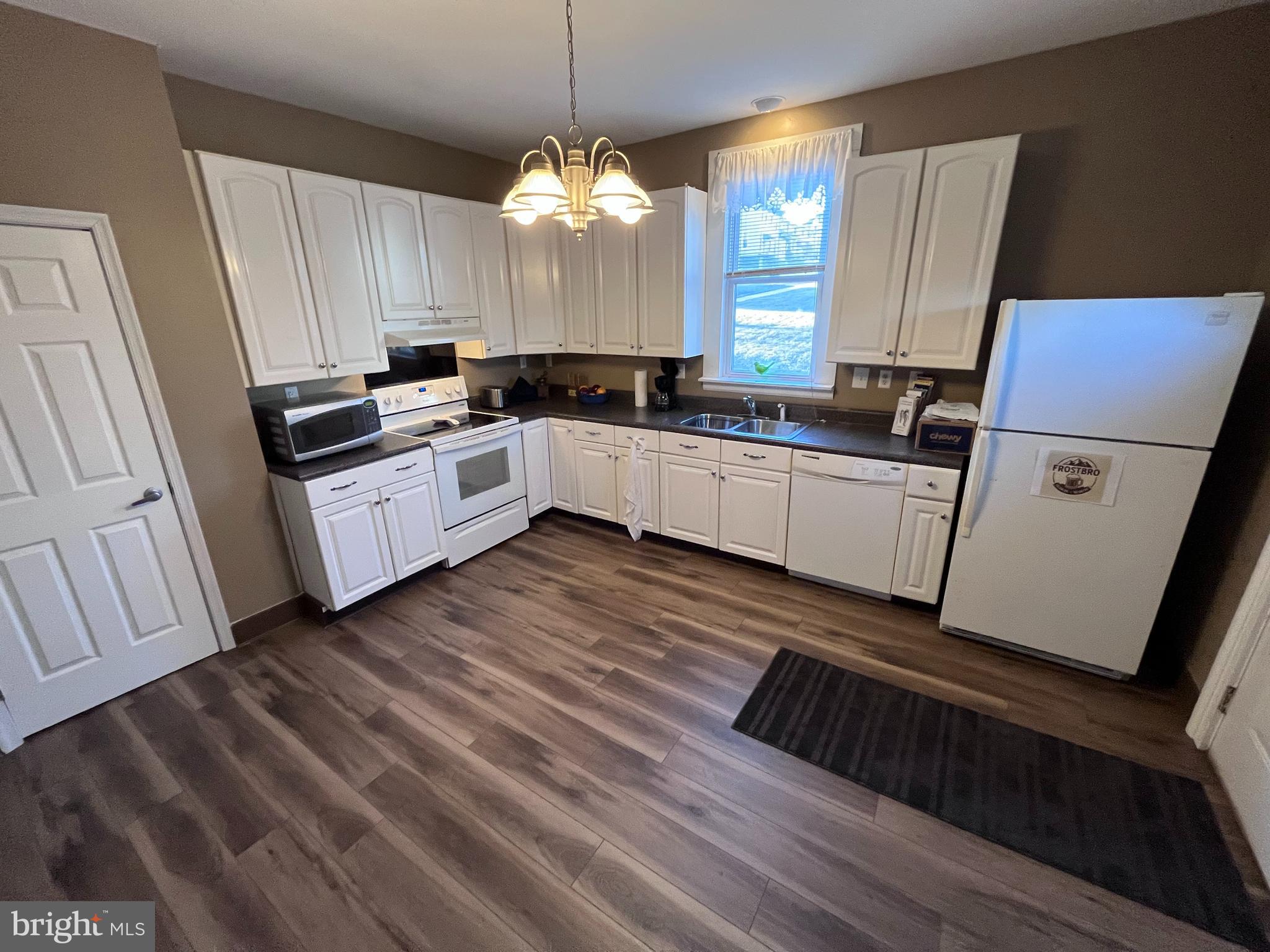 WEST SIDE - Residential