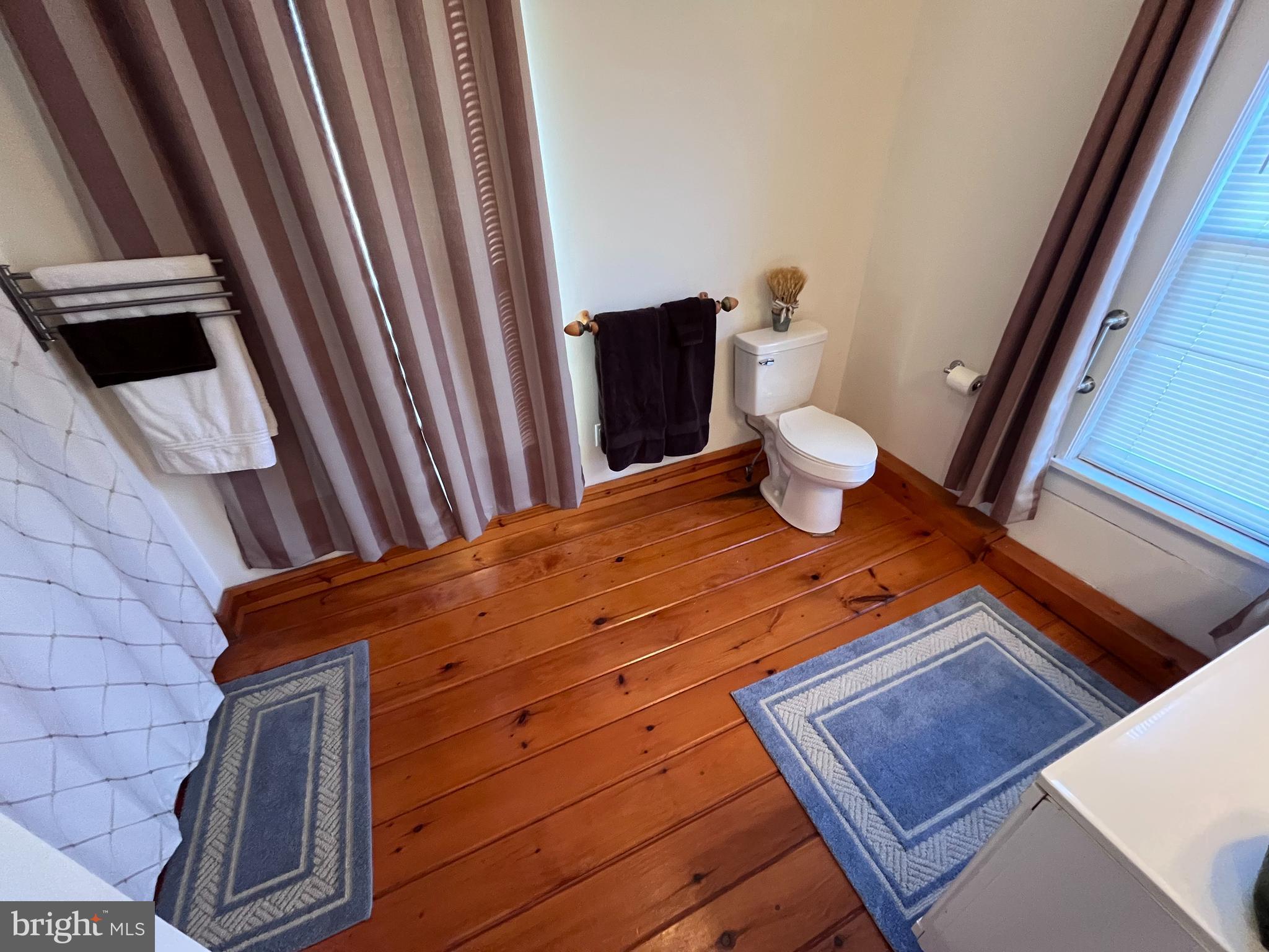 WEST SIDE - Residential