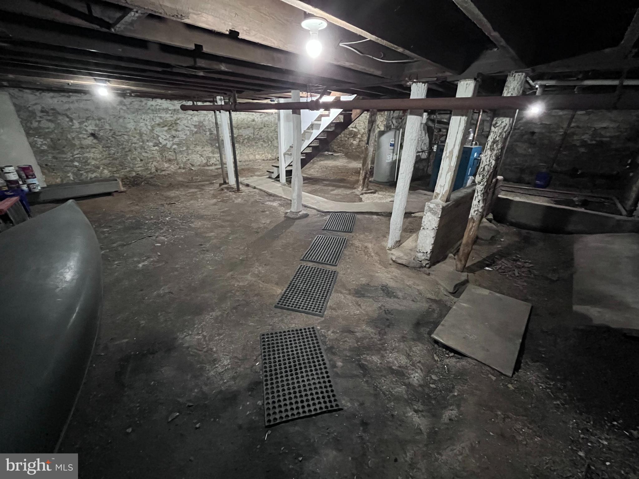 WEST SIDE - Residential