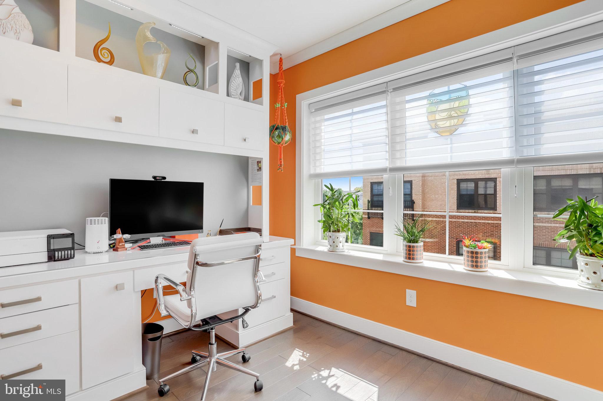 FLATS AT METROWEST - Residential