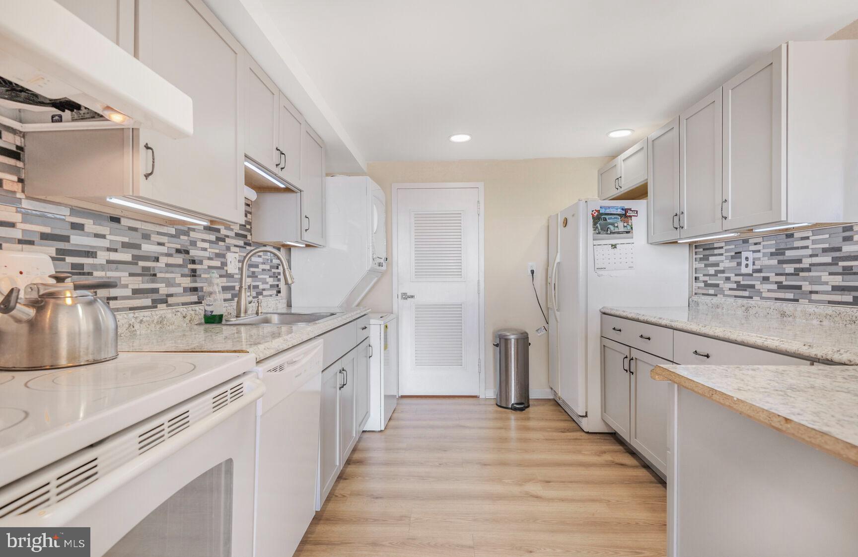 250 S REYNOLDS STREET 1001