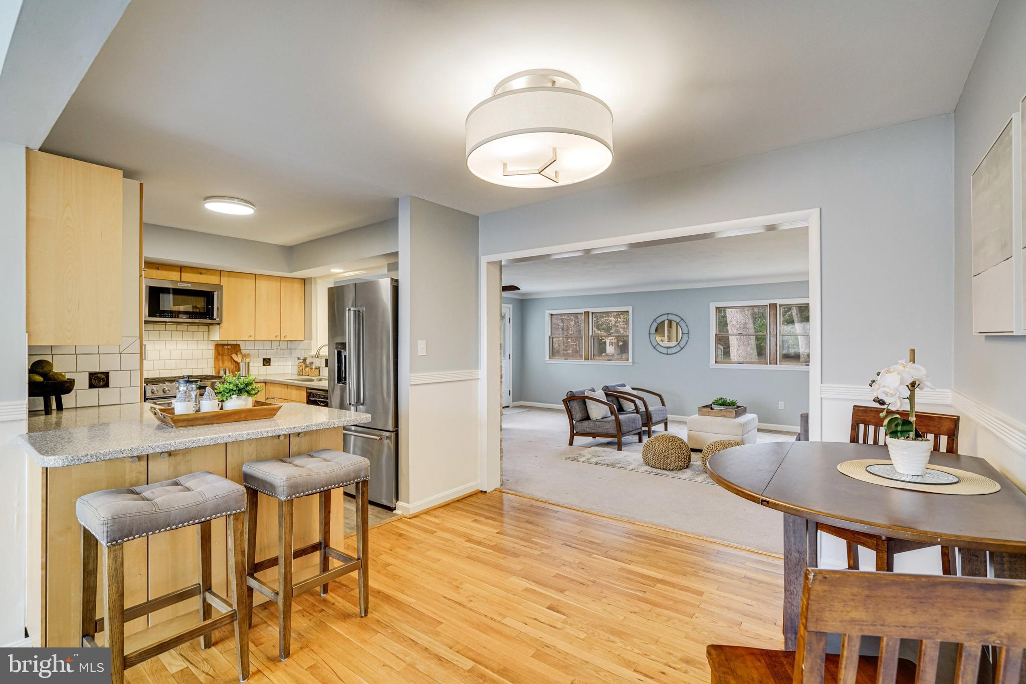 LAKE BARCROFT - Residential