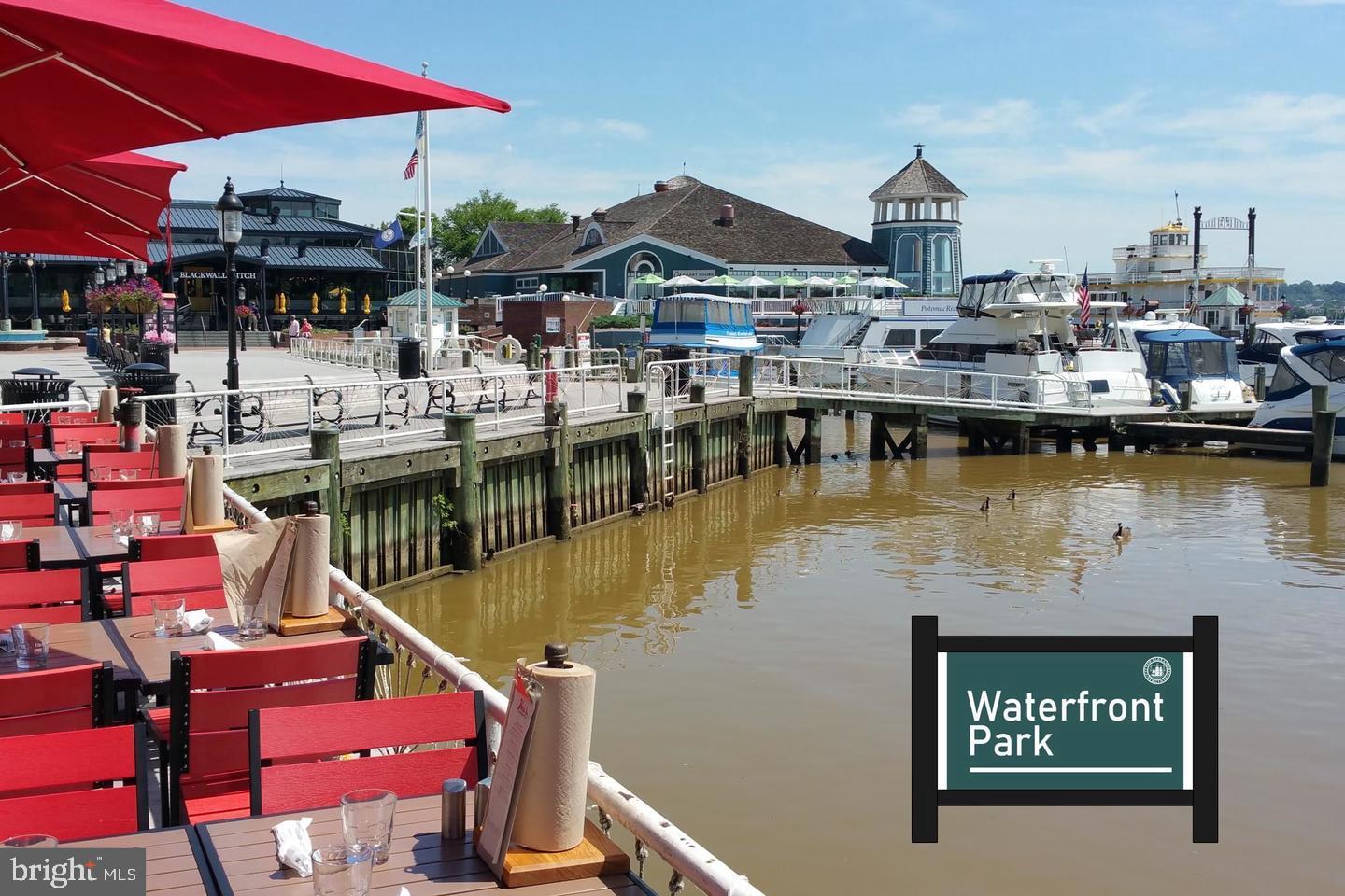 LAKE BARCROFT - Residential