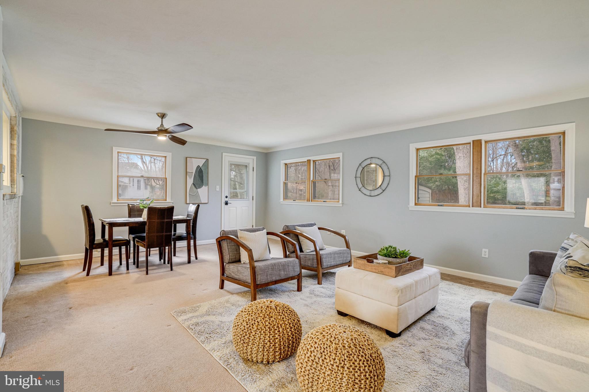 LAKE BARCROFT - Residential