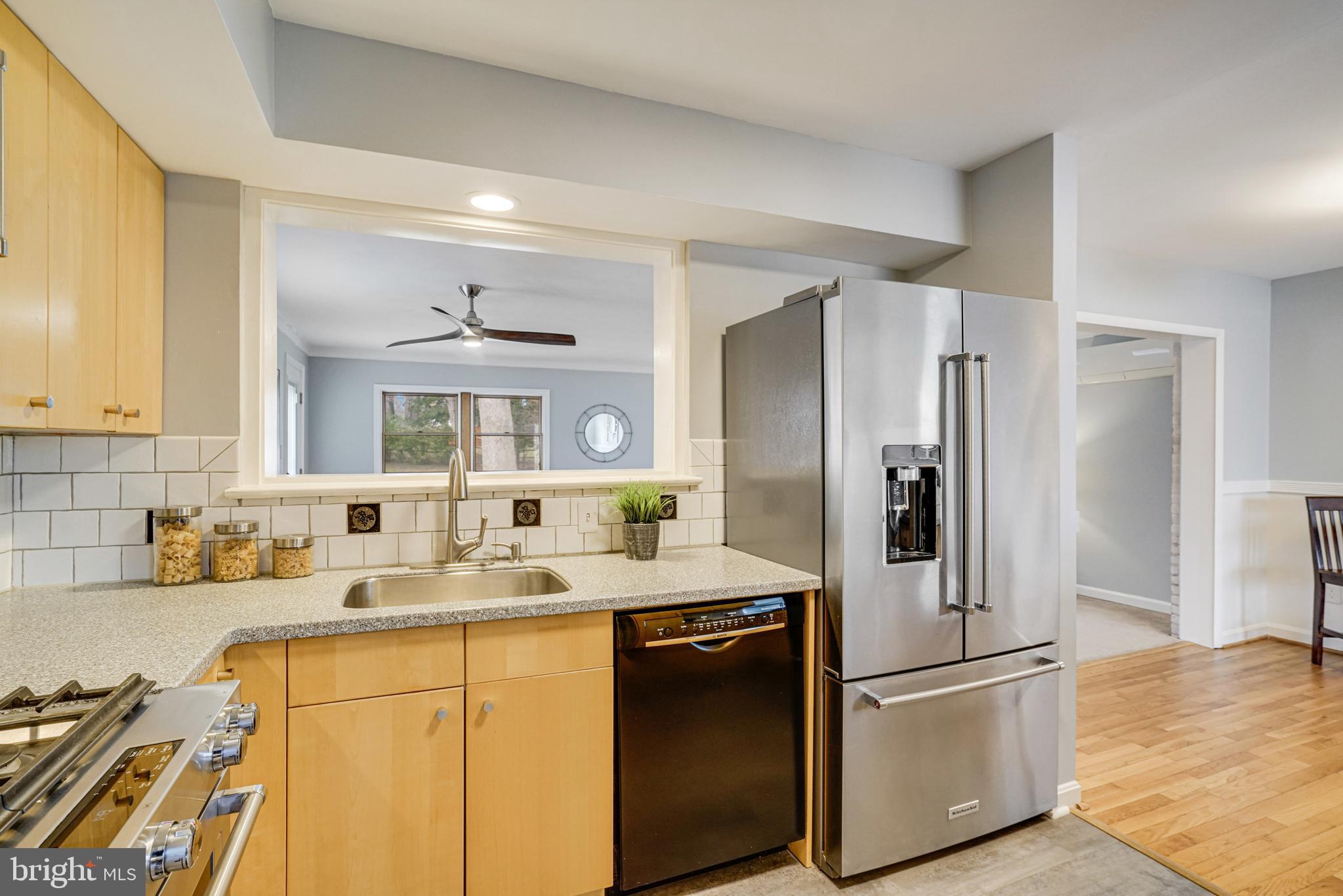 LAKE BARCROFT - Residential