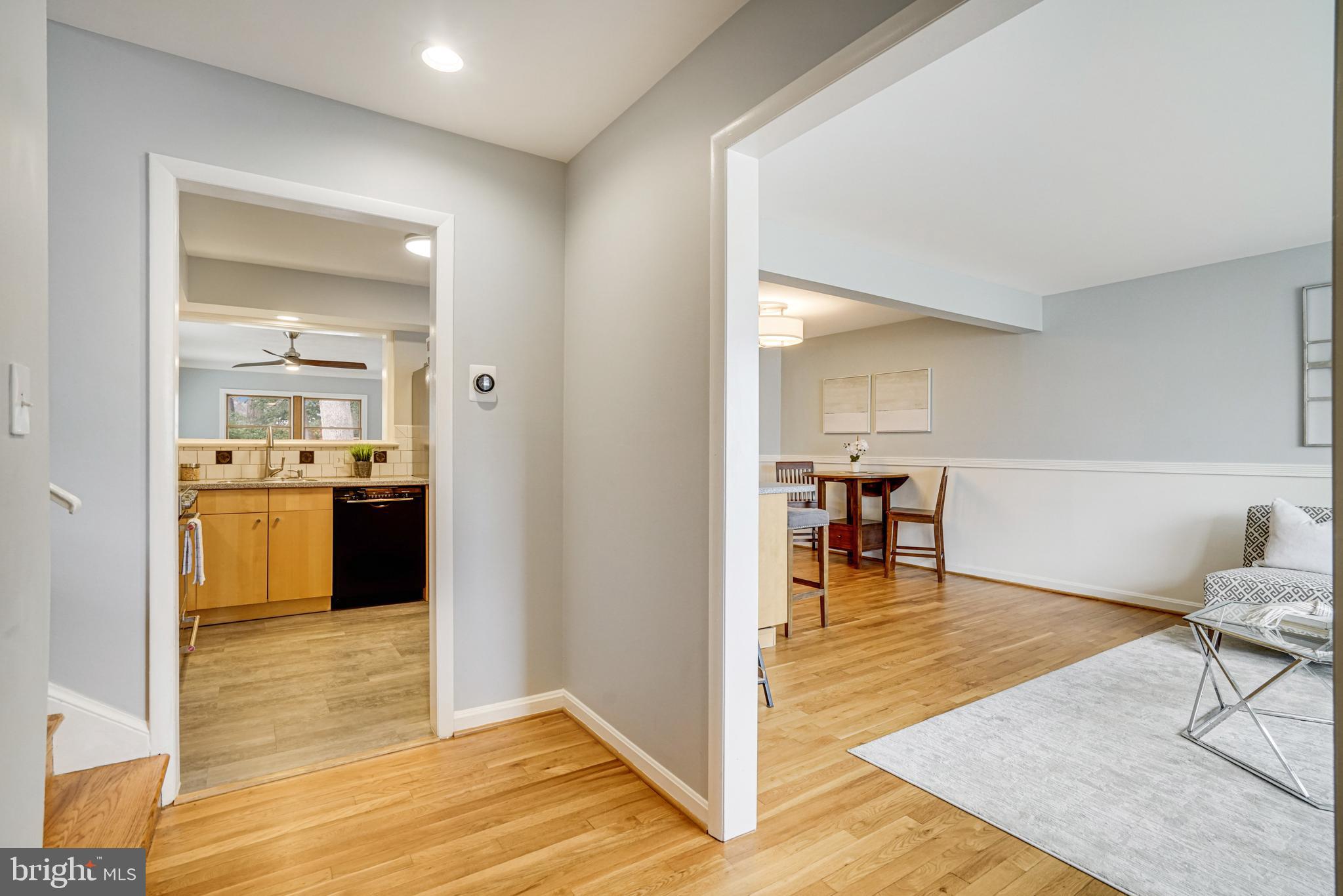 LAKE BARCROFT - Residential