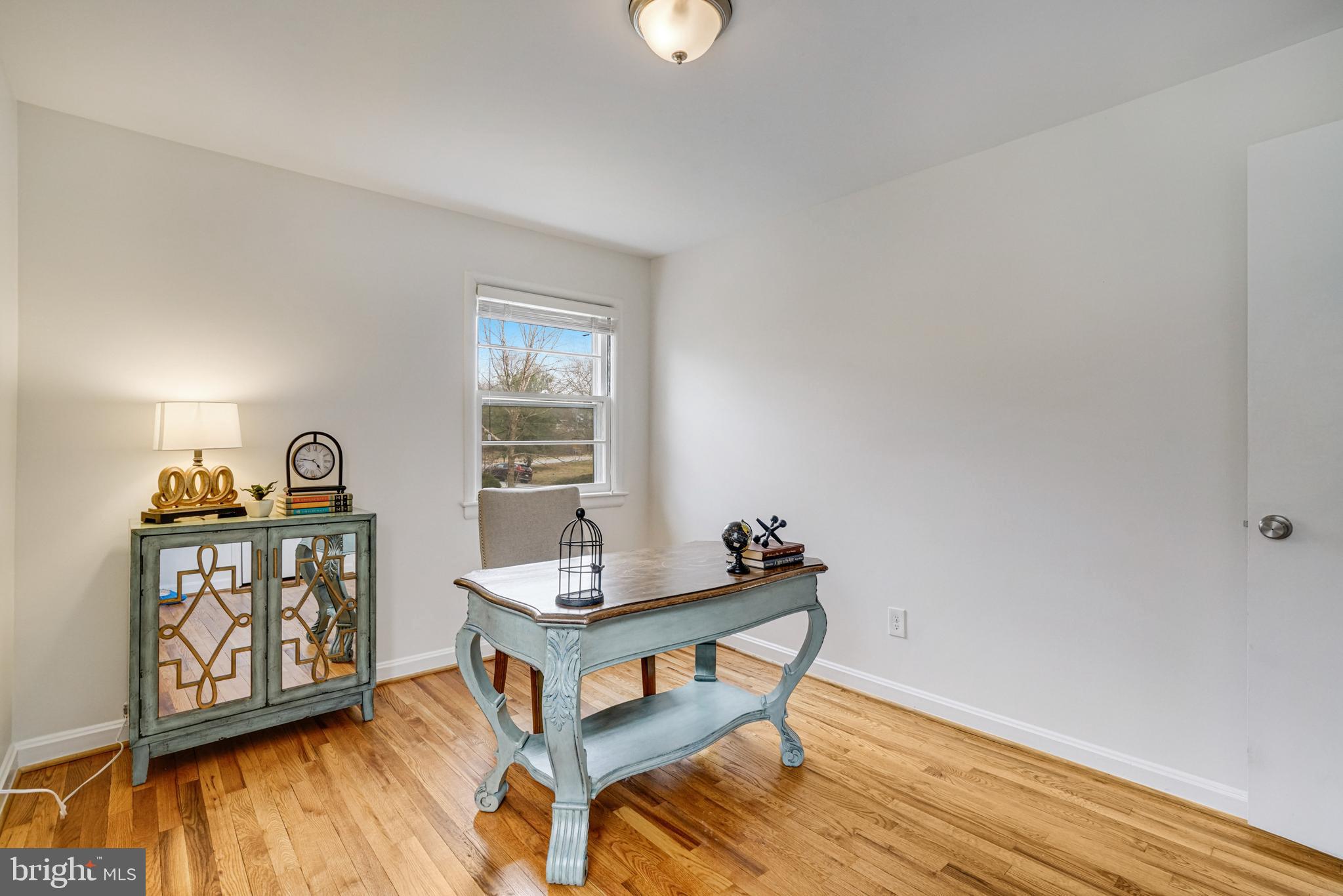 LAKE BARCROFT - Residential