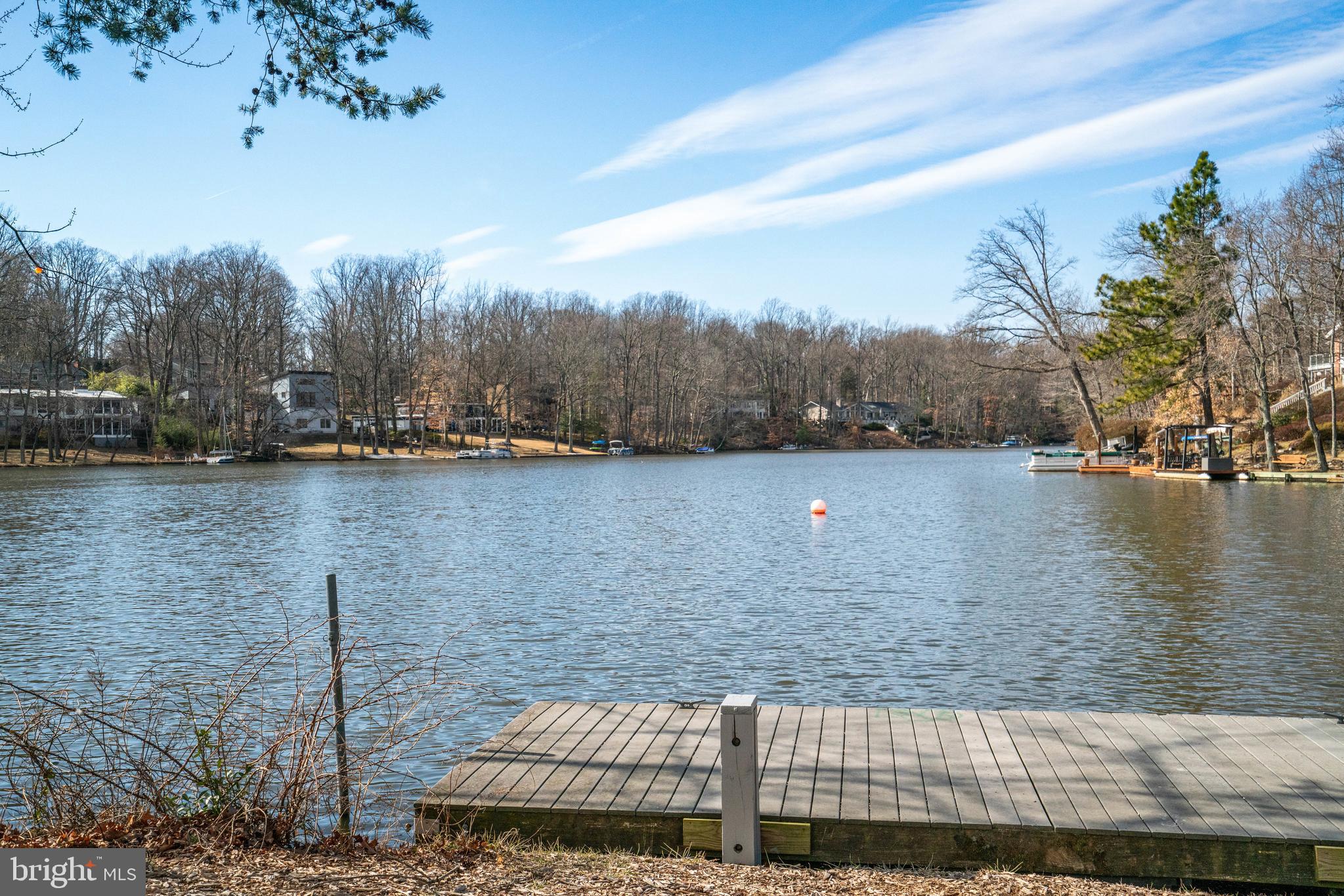 LAKE BARCROFT - Residential