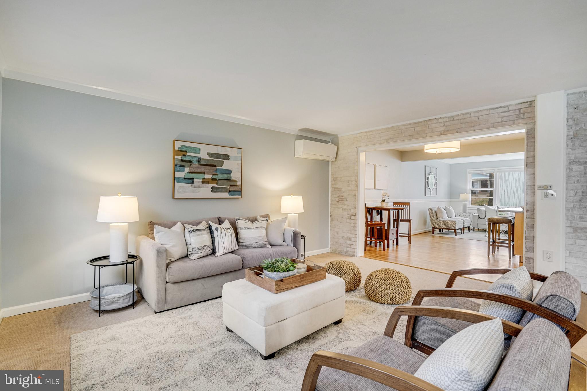 LAKE BARCROFT - Residential