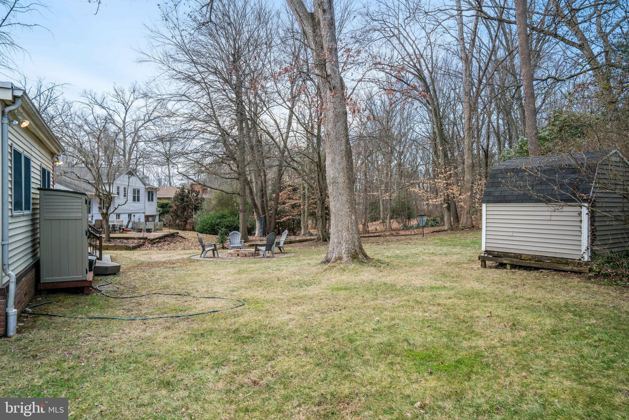 LAKE BARCROFT - Residential