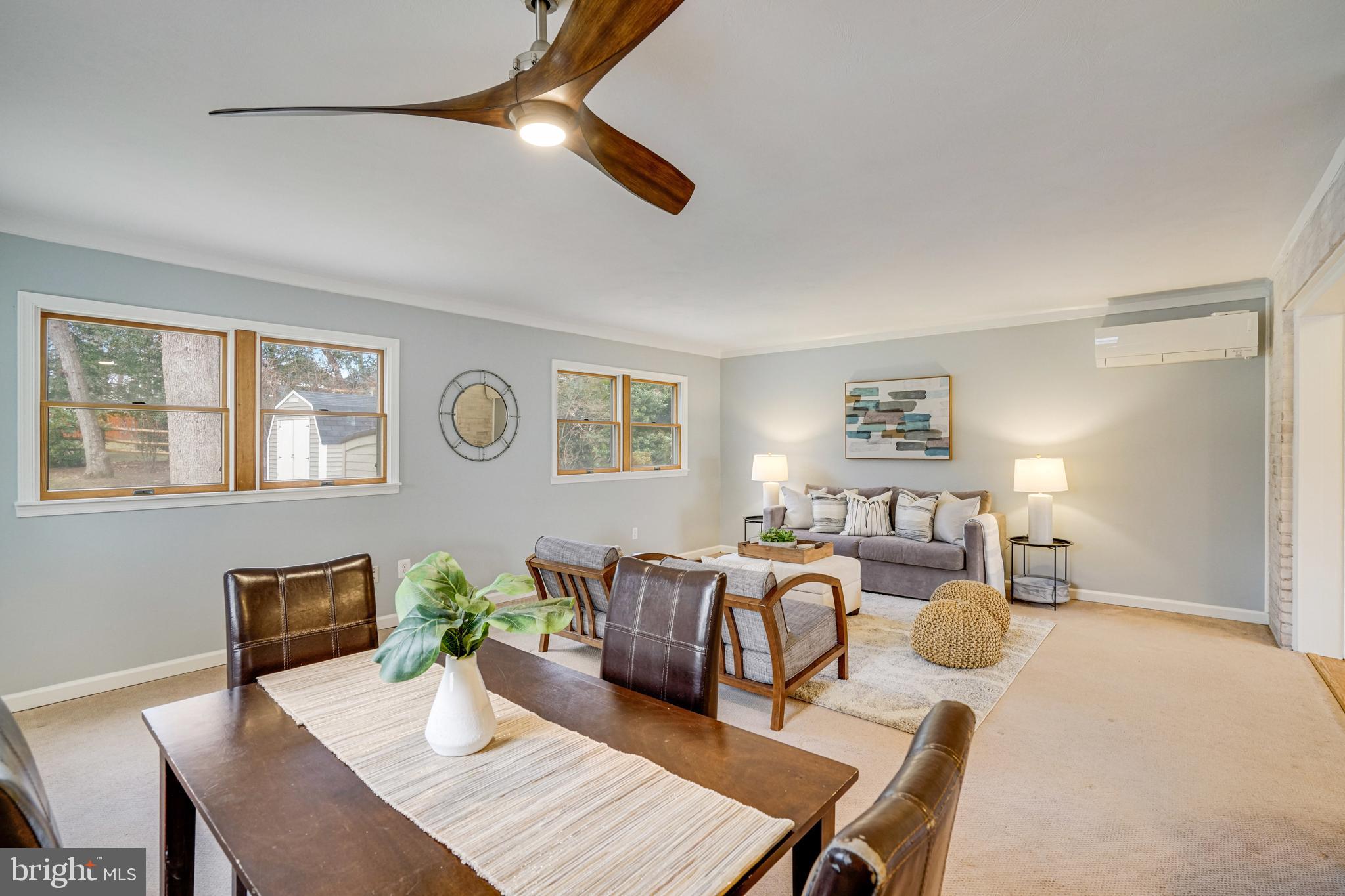 LAKE BARCROFT - Residential