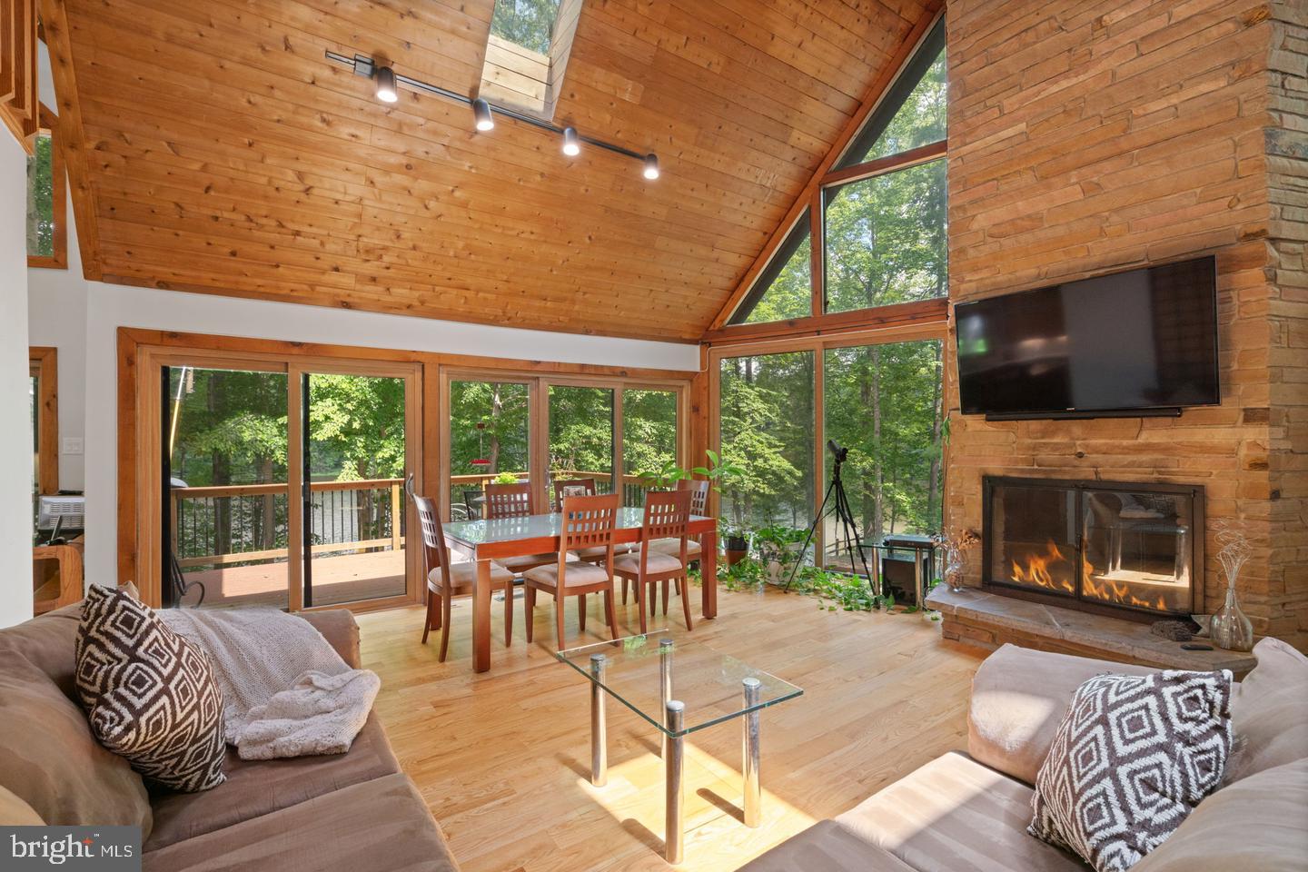 6110 TURKEY RUN COURT