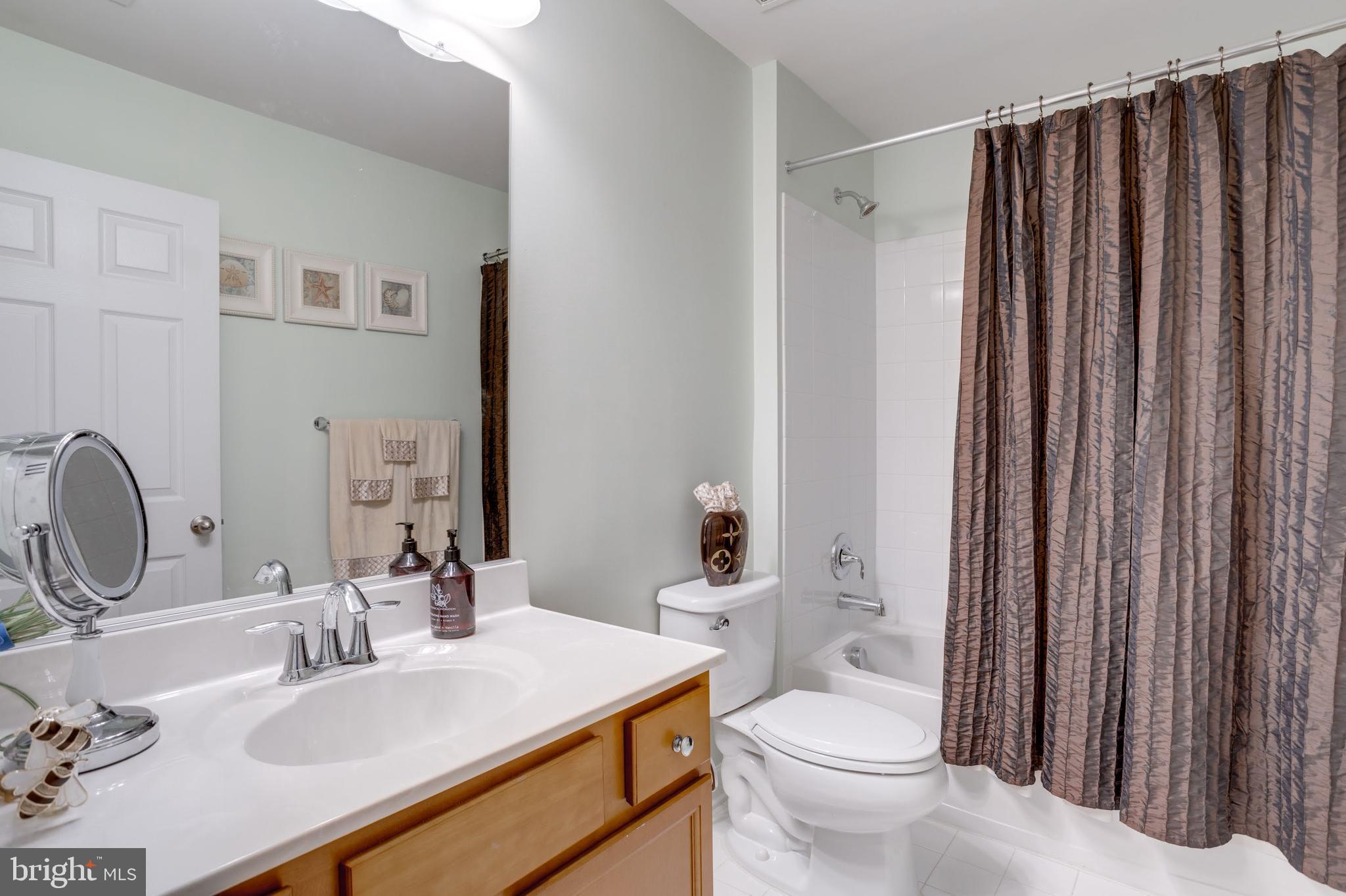 GREENFIELD CROSSING - Residential