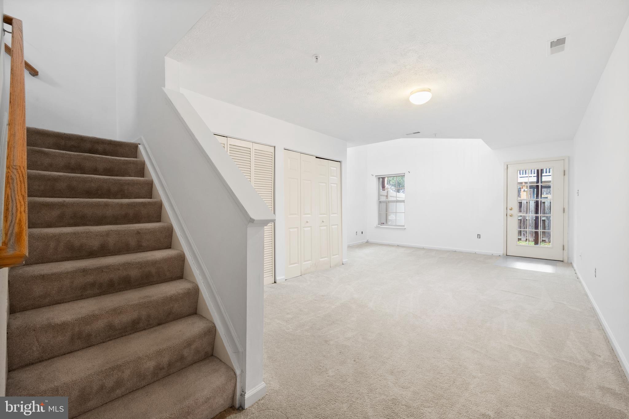 THE POINTE - Residential Lease