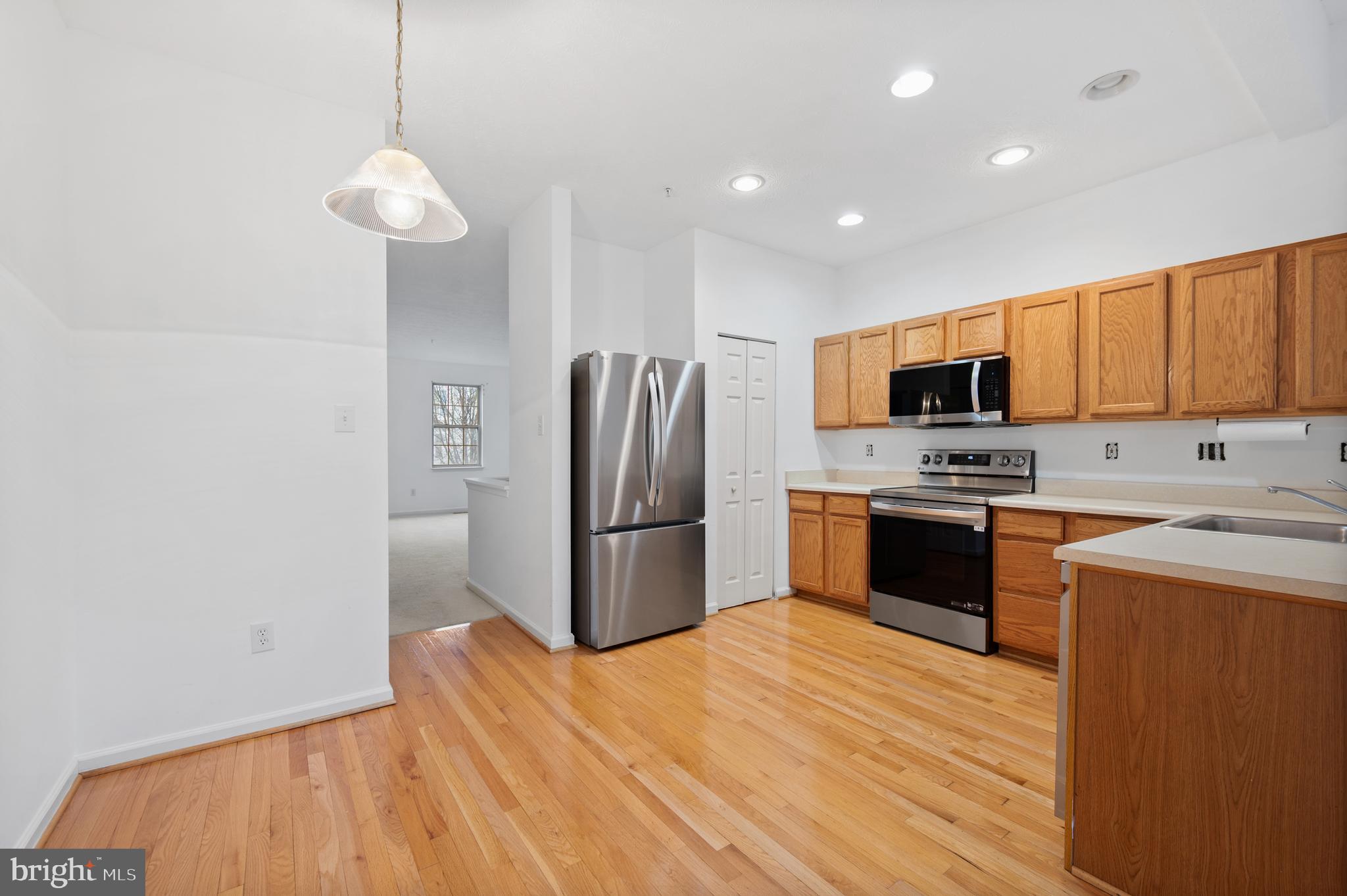 THE POINTE - Residential Lease