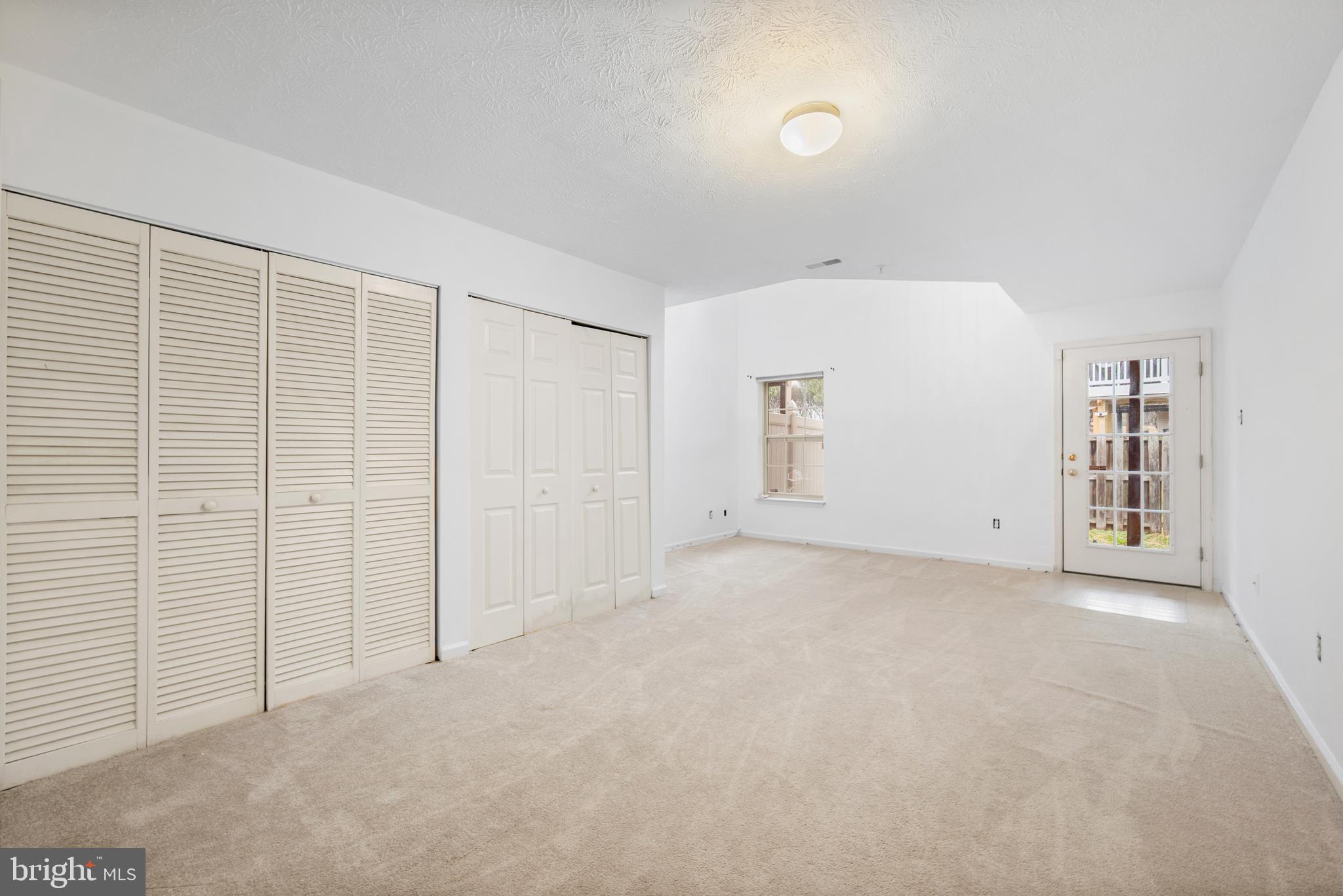 THE POINTE - Residential Lease