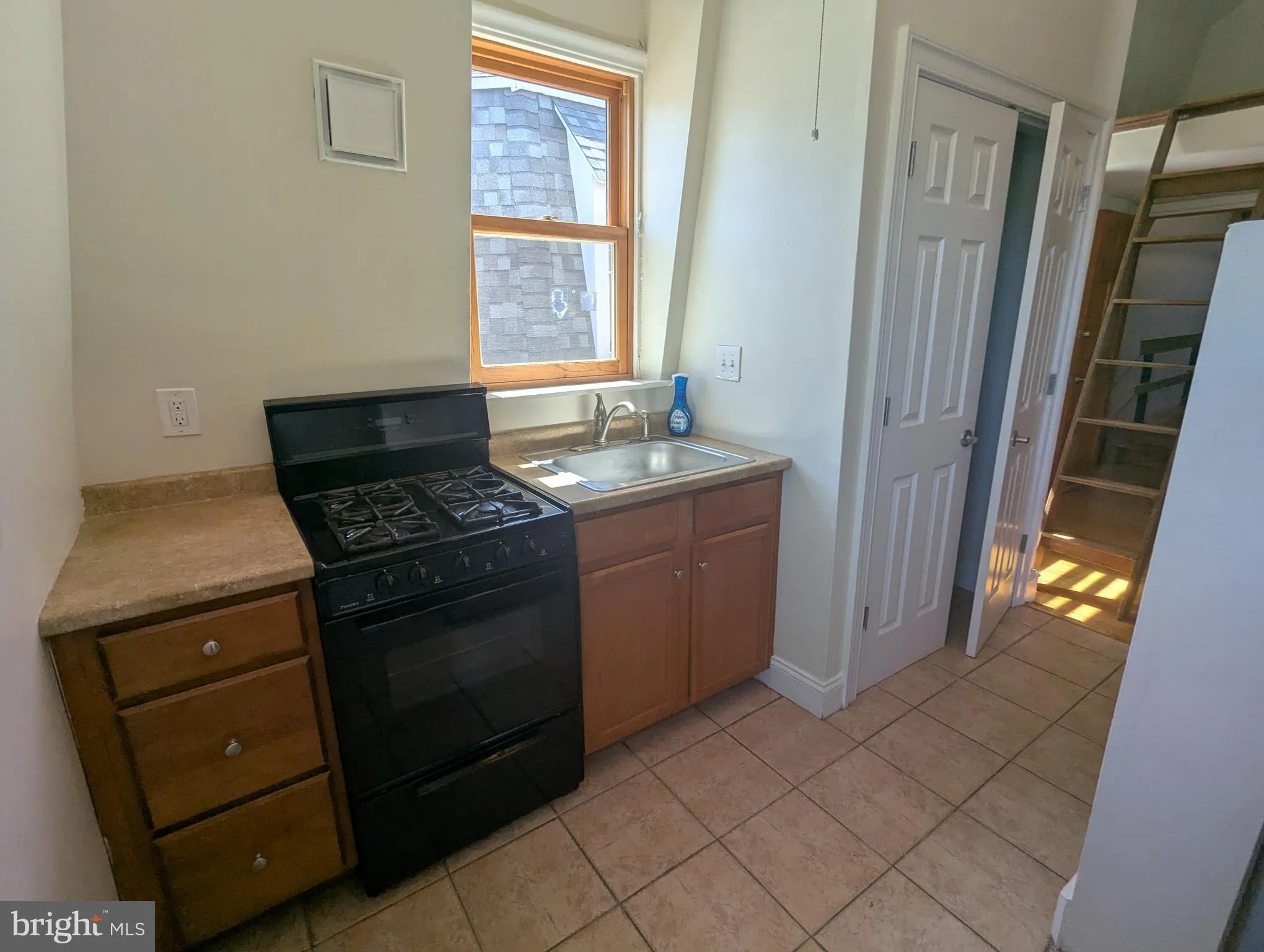 Philadelphia, Pennsylvania 19104, United States, 2 Bedrooms Bedrooms, ,1 BathroomBathrooms,Residential,Active,130937