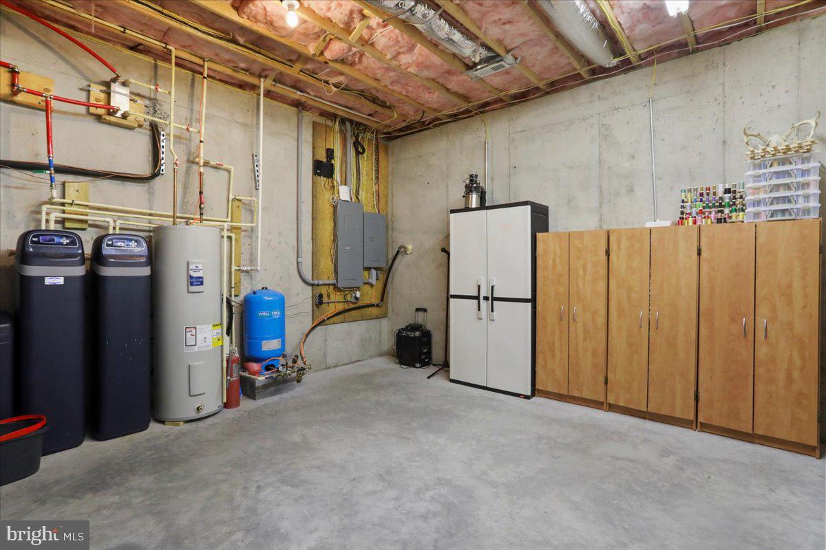 PARKER KNOLLS SUBDIVISION - Residential