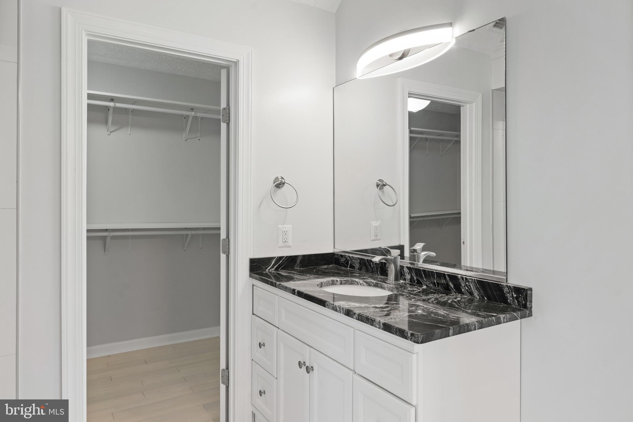 SETTLE WOODS SUB - Residential