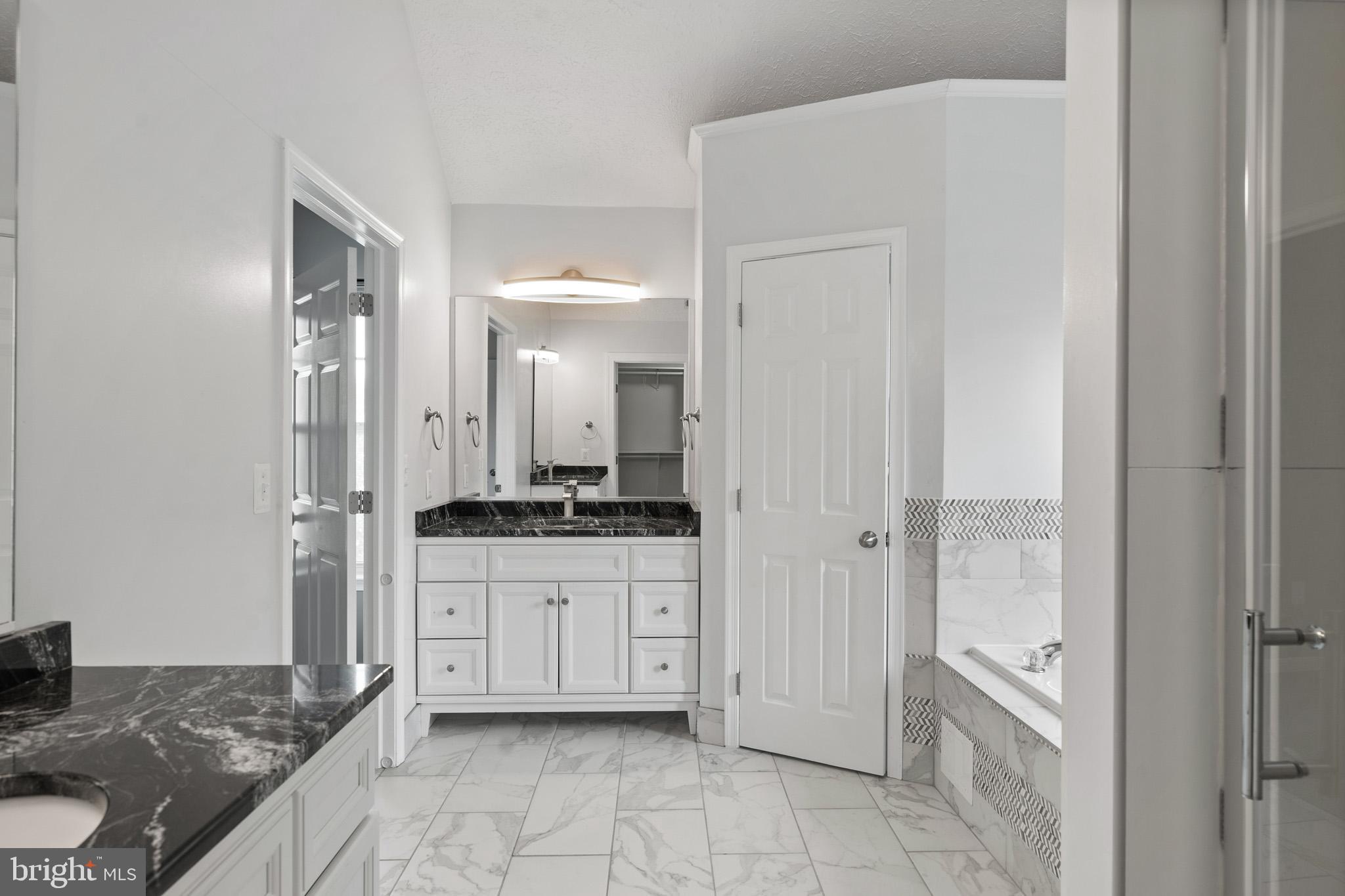 SETTLE WOODS SUB - Residential